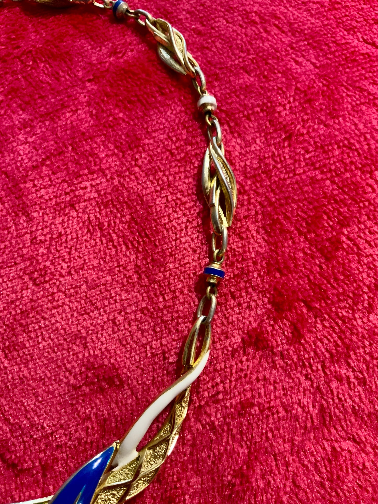 Sublime Collier Balenciaga Chic Vintage Haut de Gamme