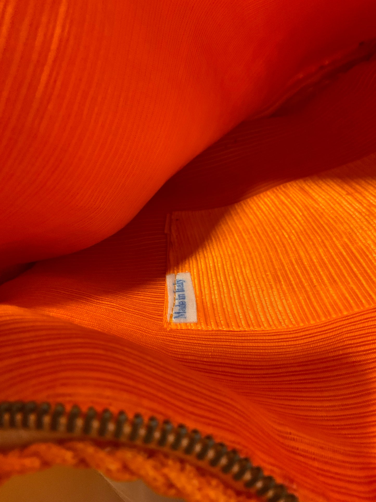 Sublime Sac Orange et cuir blanc Fait Main Italie 1970-