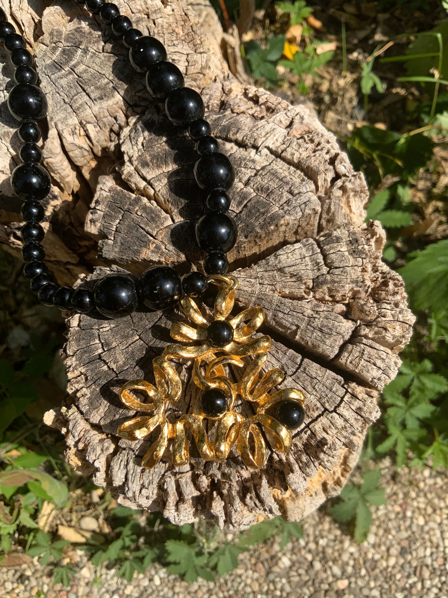 Collier Rochas Merveilleux et impressionnant France Paris Luxe.