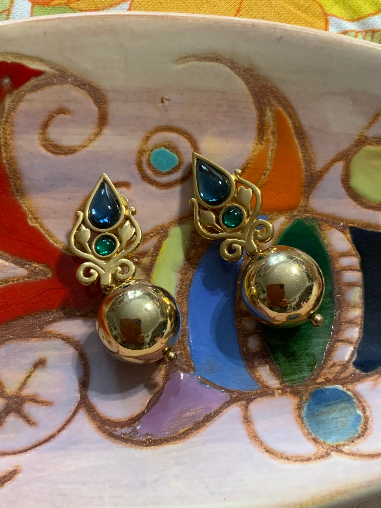 Superbes boucles d’oreilles Boules pendantes Vintage Chic