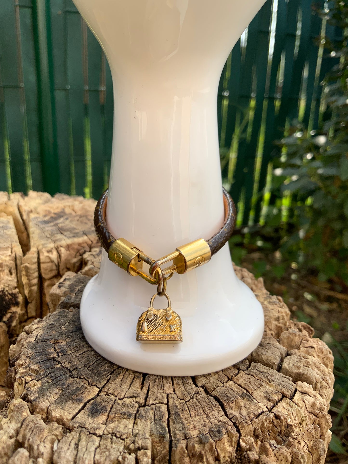 Bracelet Louis Vuitton Alma Cuir Monogrammé Luxe