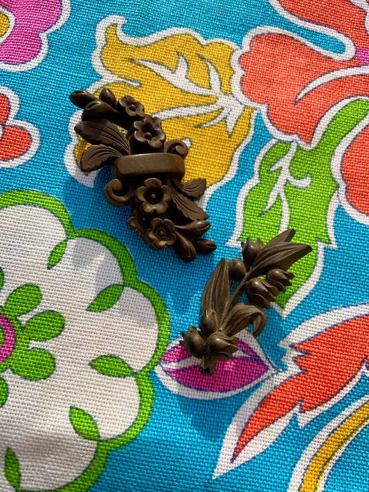 2 broches Fleurs Anciennes Bakélite Vintage Années 30