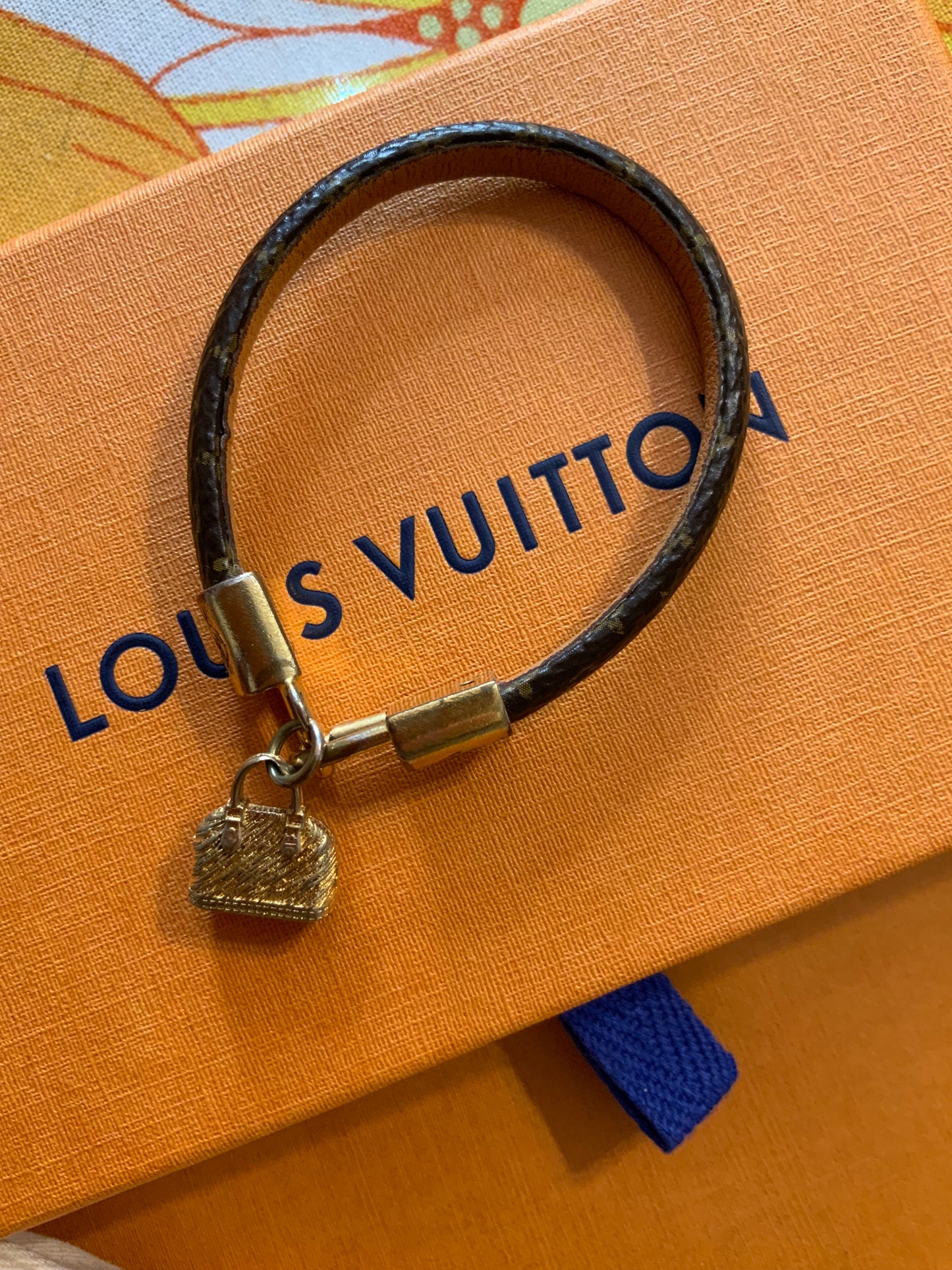 Bracelet Louis Vuitton Alma Cuir Monogrammé Luxe