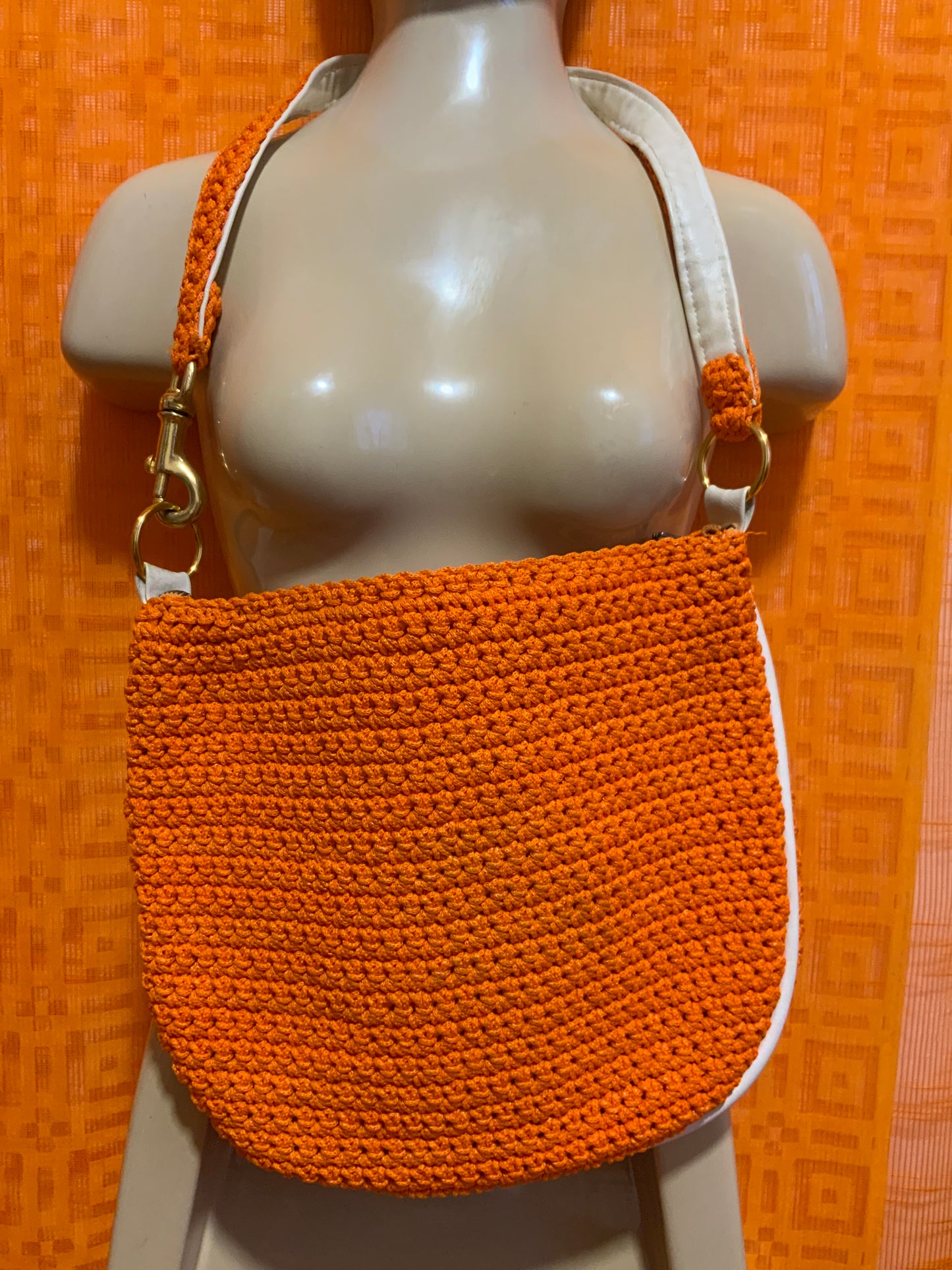 Sublime Sac Orange et cuir blanc Fait Main Italie 1970-