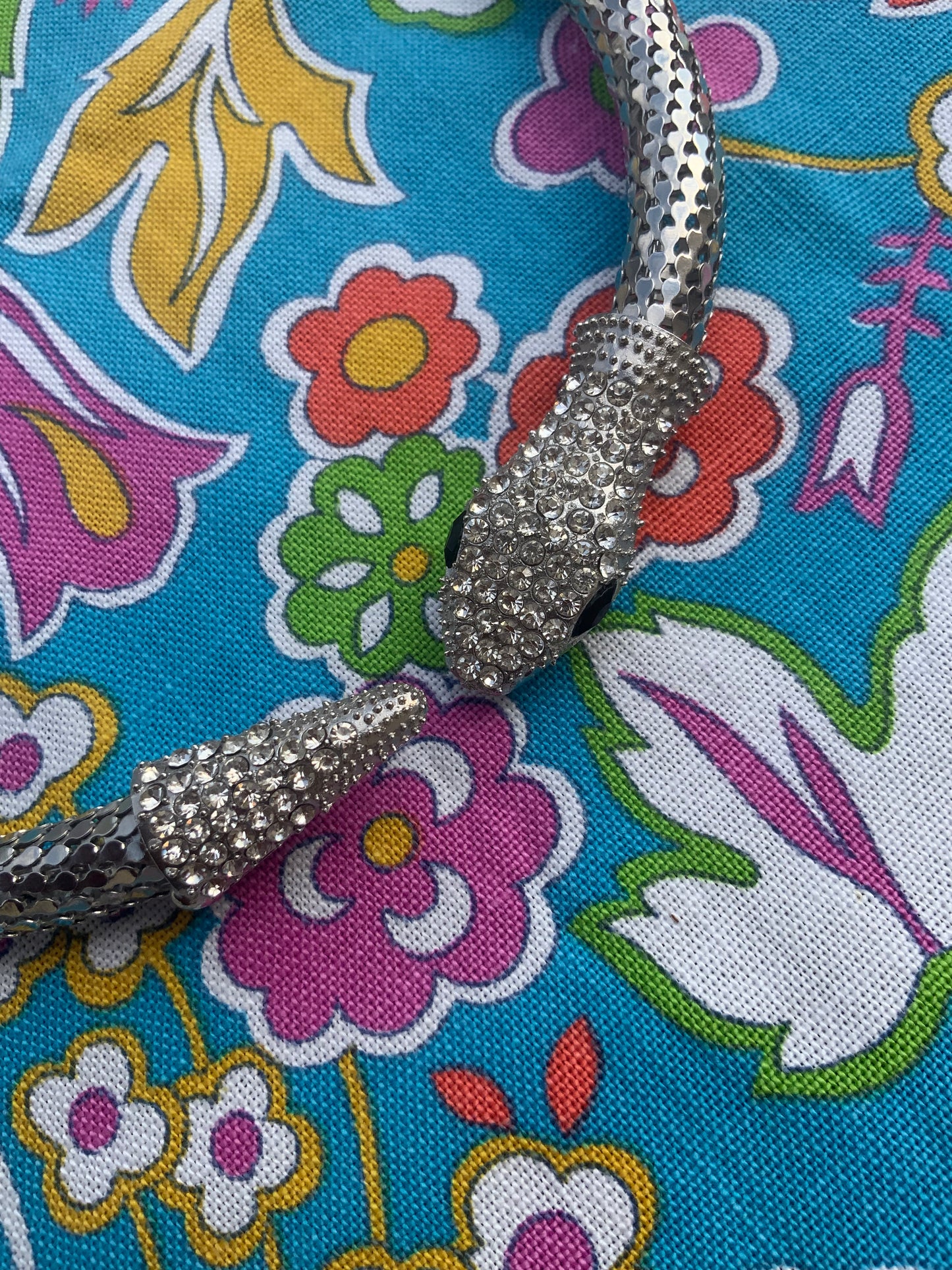 Collier rigide Serpent à strass - Élégance Originalité Vintage 2000’