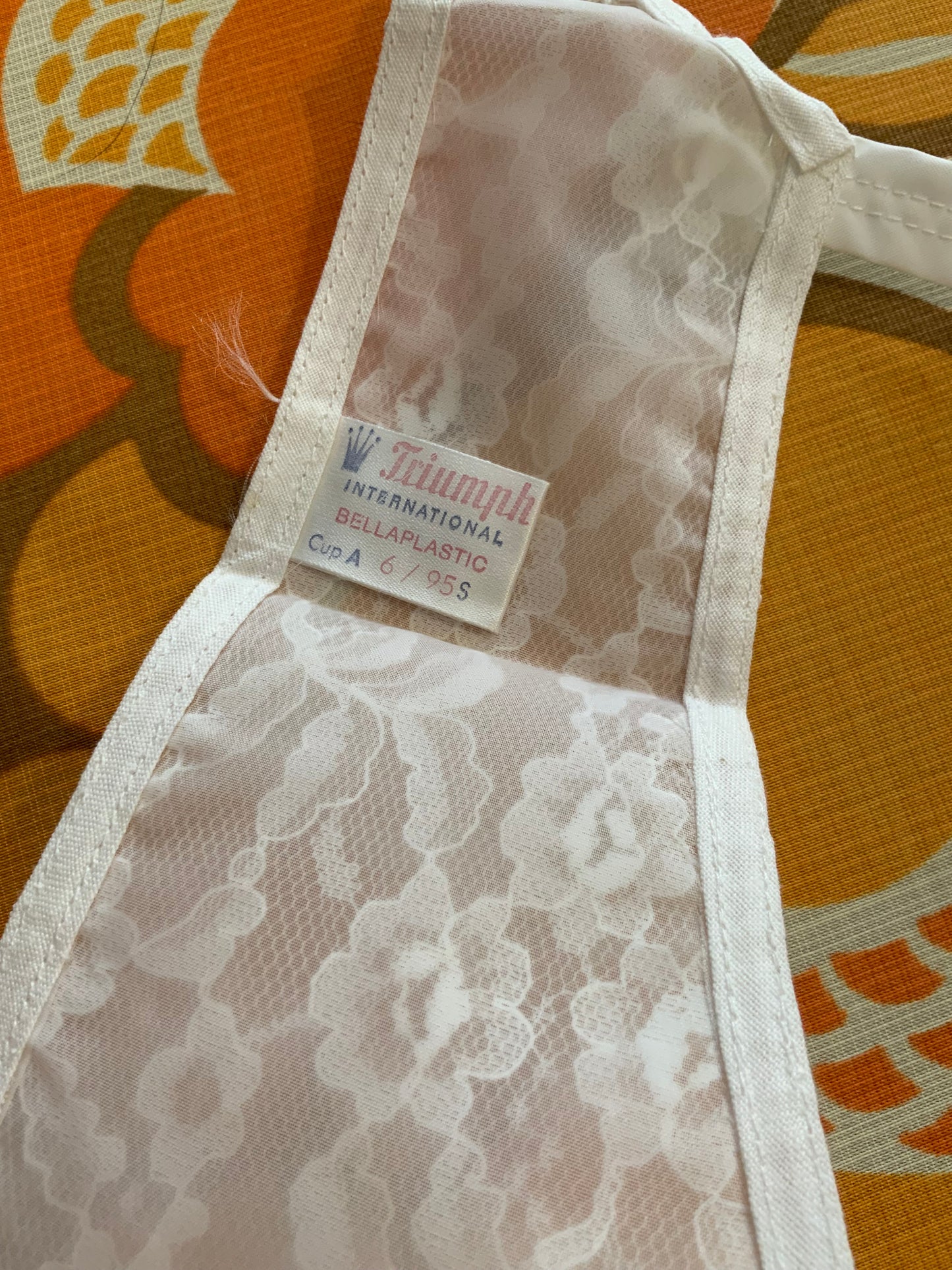 Soutien Gorge 1960 Triumph Vintage Neuf Dentelle Poitrine Pointue France