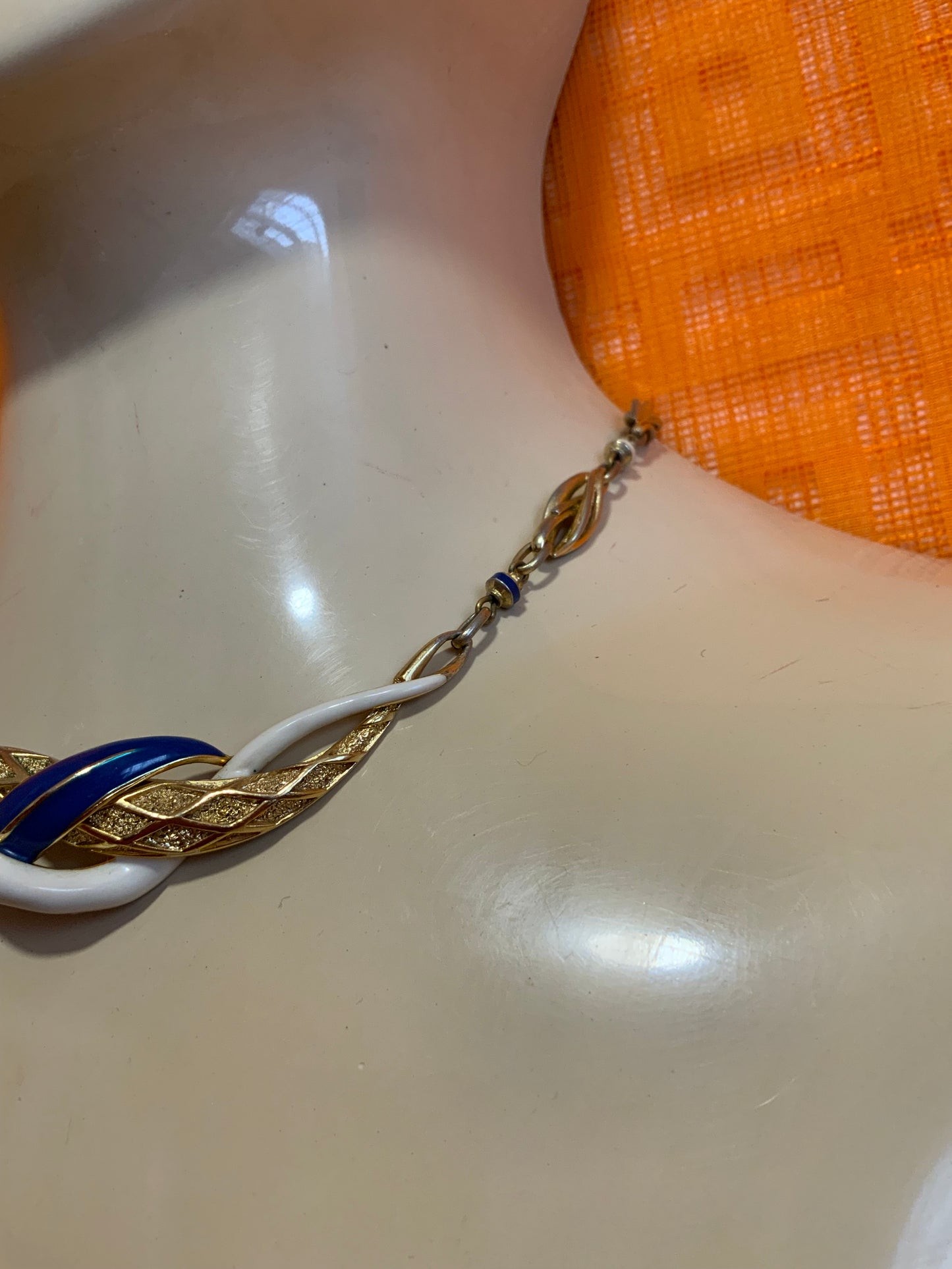 Sublime Collier Balenciaga Chic Vintage Haut de Gamme