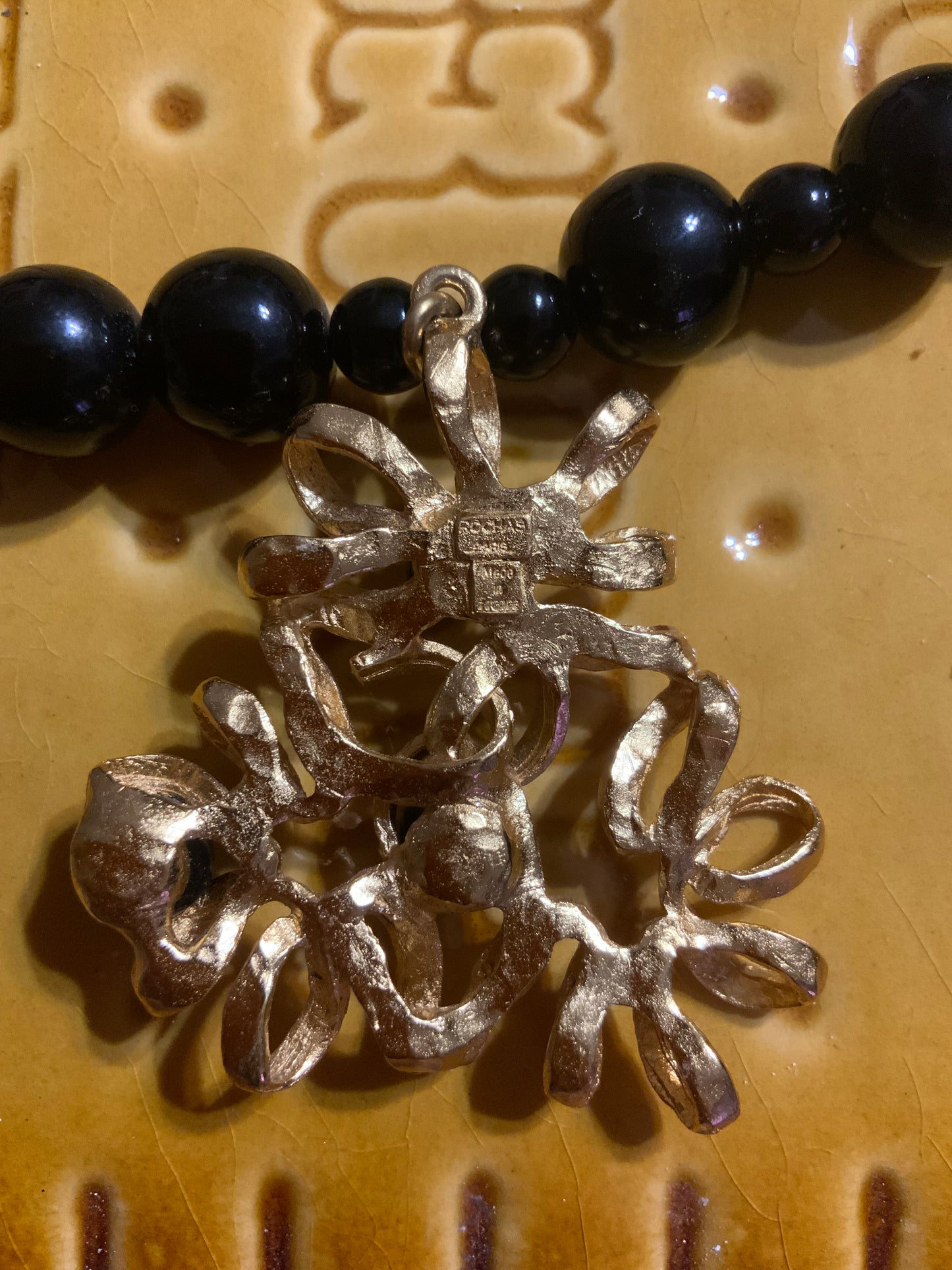 Collier Rochas Merveilleux et impressionnant France Paris Luxe.