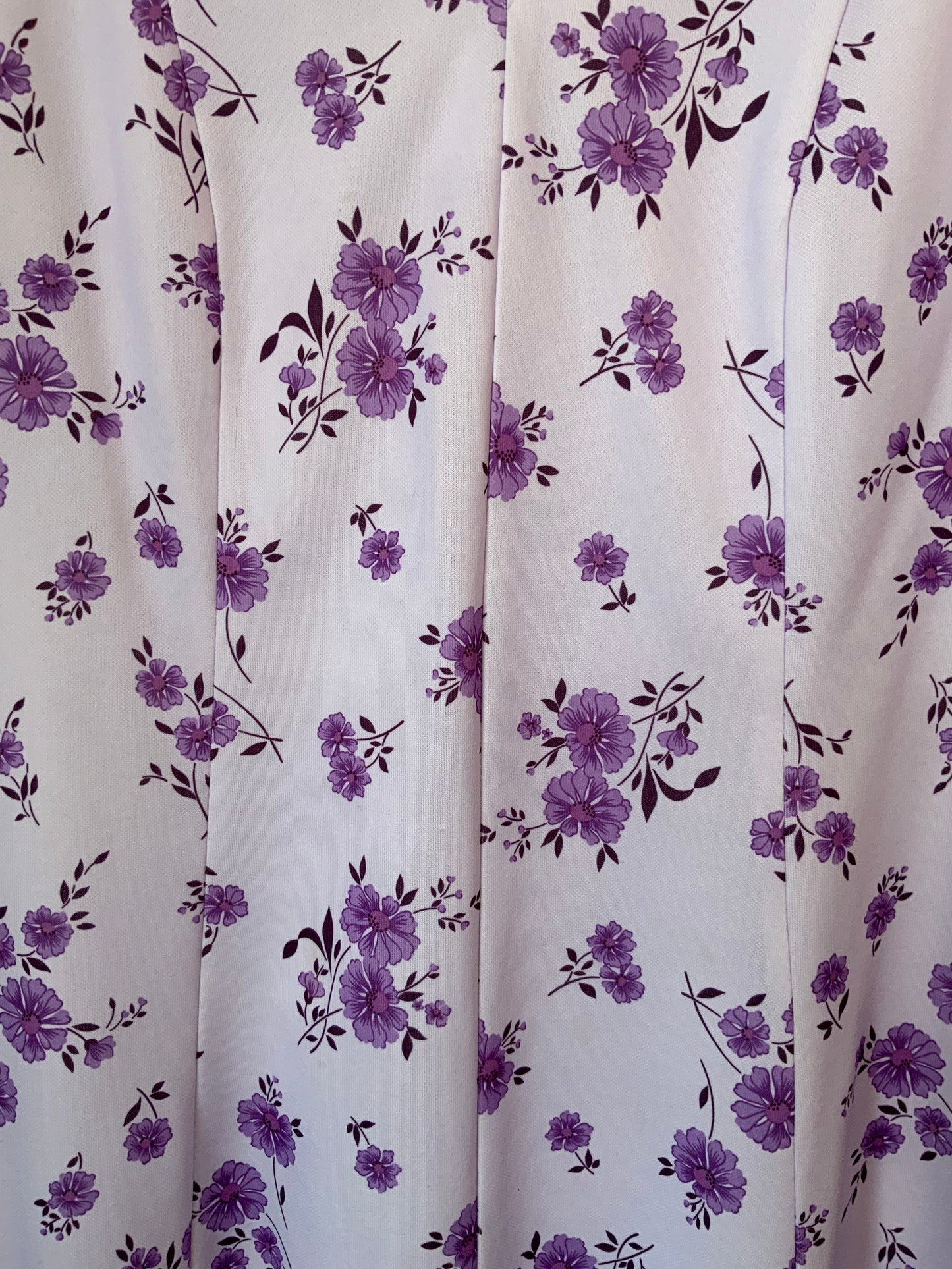 Robe mauve à fleurs violettes Vintage 1970- T44