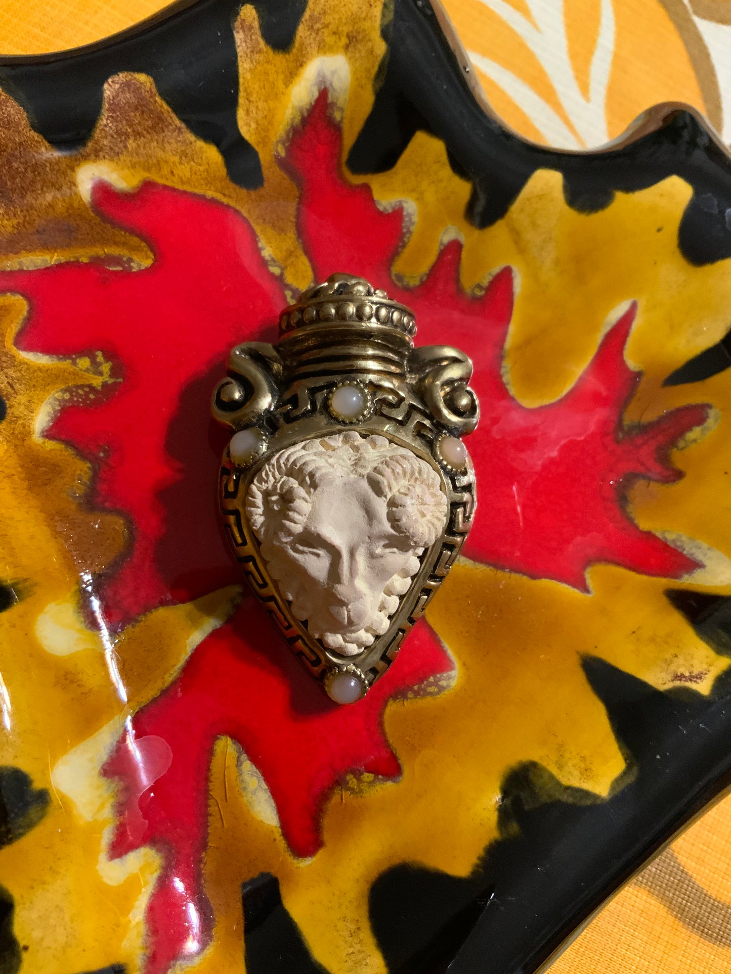 Broche de créateur France Vintage 1990