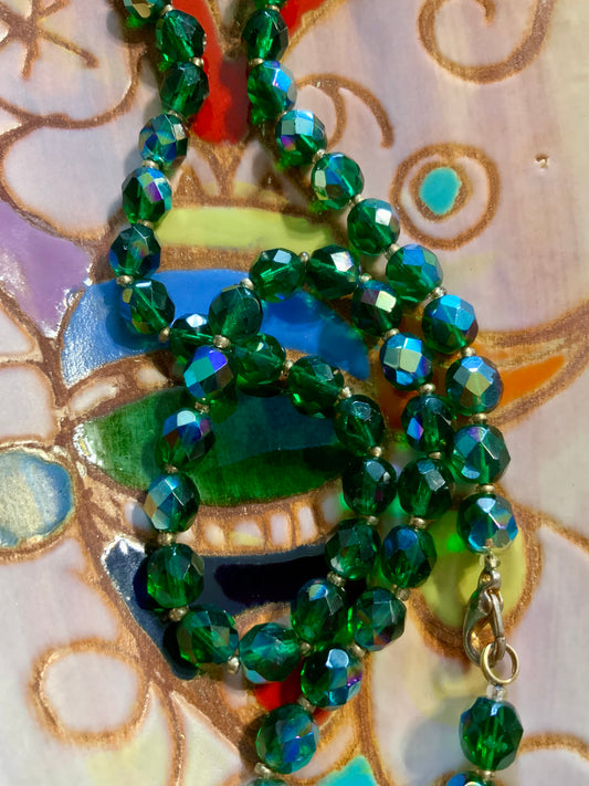 Collier en perles de verre vertes Vintage