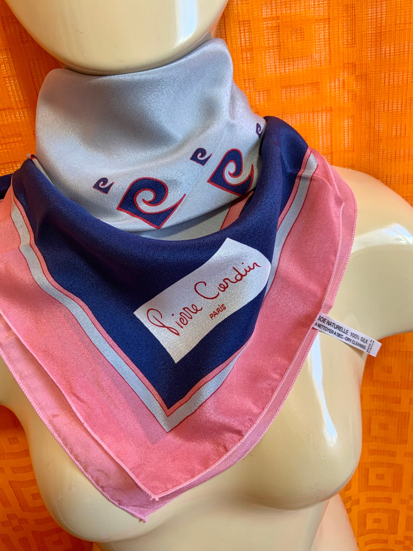 Foulard Pierre Cardin Soie Neuf Vintage 1980-
