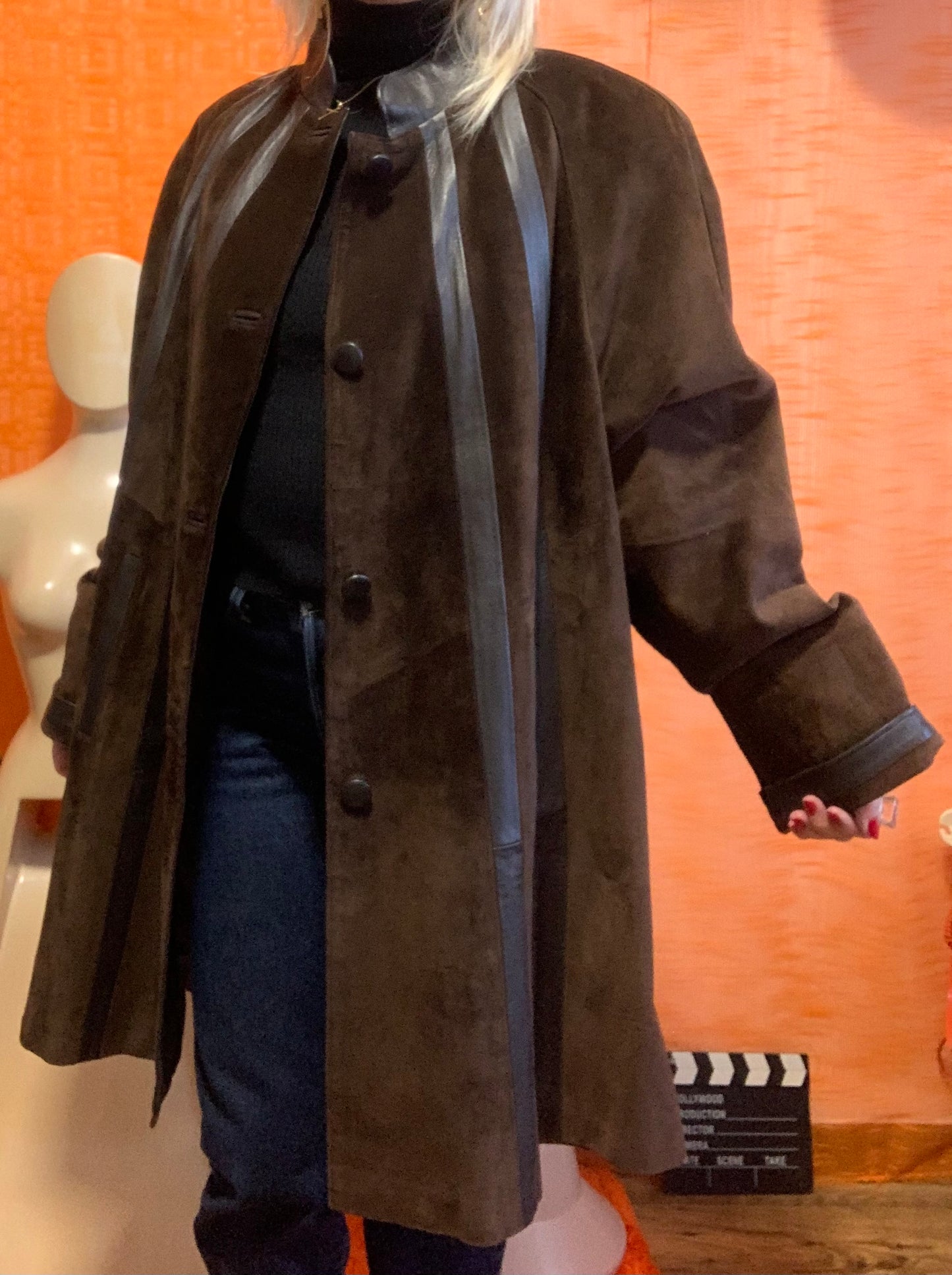 Manteau Élégant Cuir Daim Vintage Élégance 1980-90- T44.