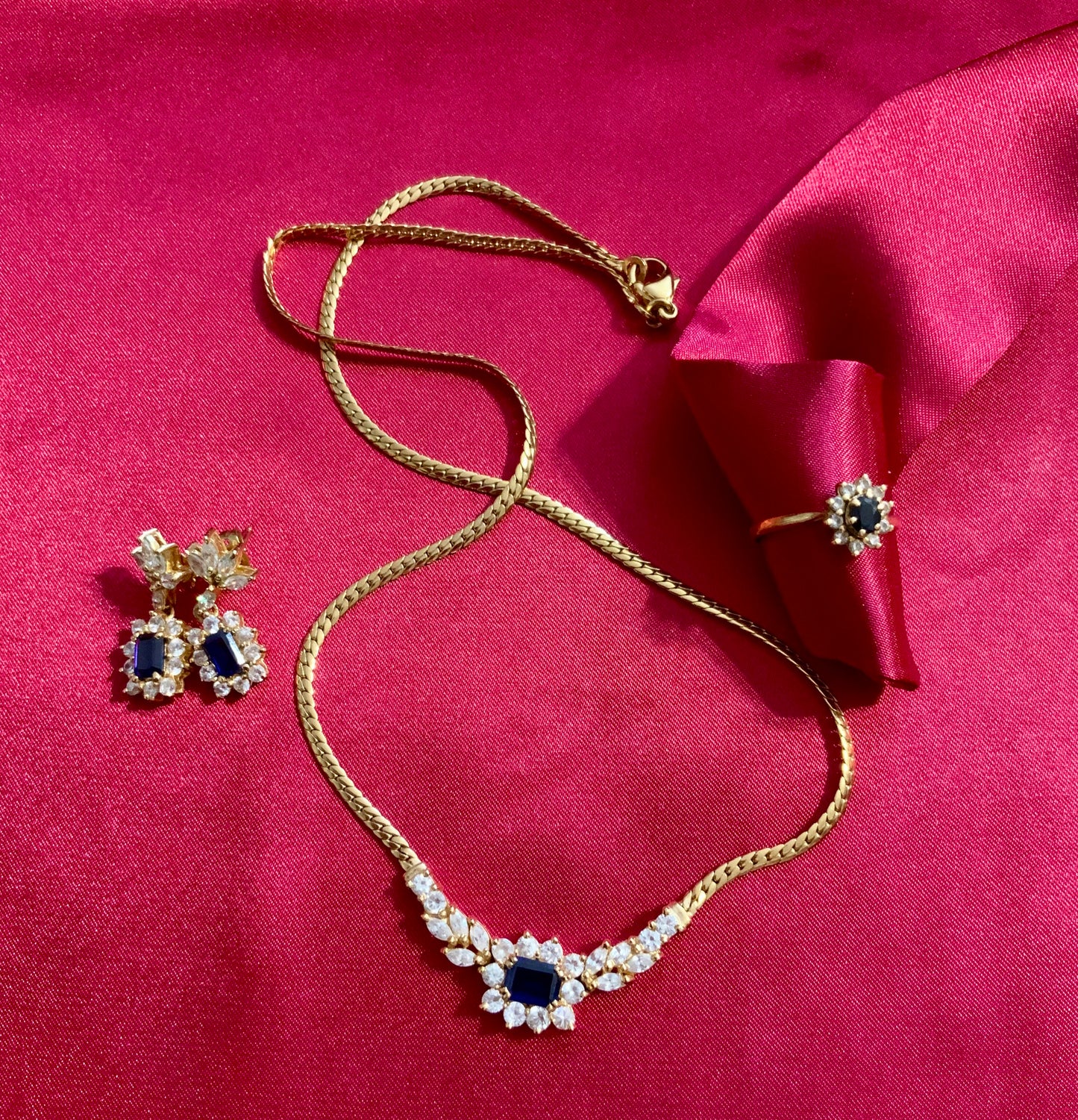 Ensemble de bijoux Plaqué Or Vintage 1990 Élégance Chic