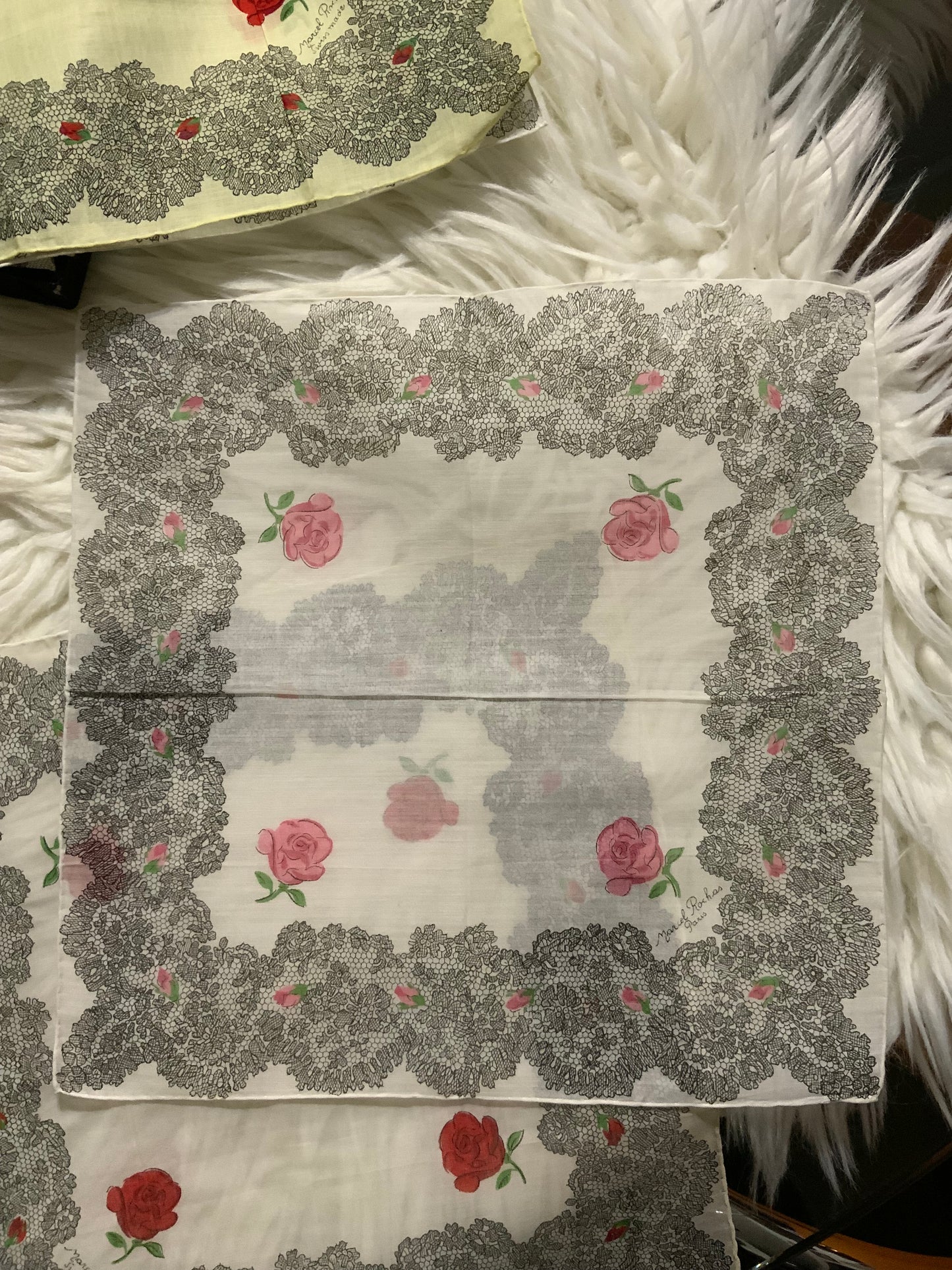 Rochas 4 Mouchoirs 1945 « Femme » Vintage Collection dans la boîte France Paris Luxe