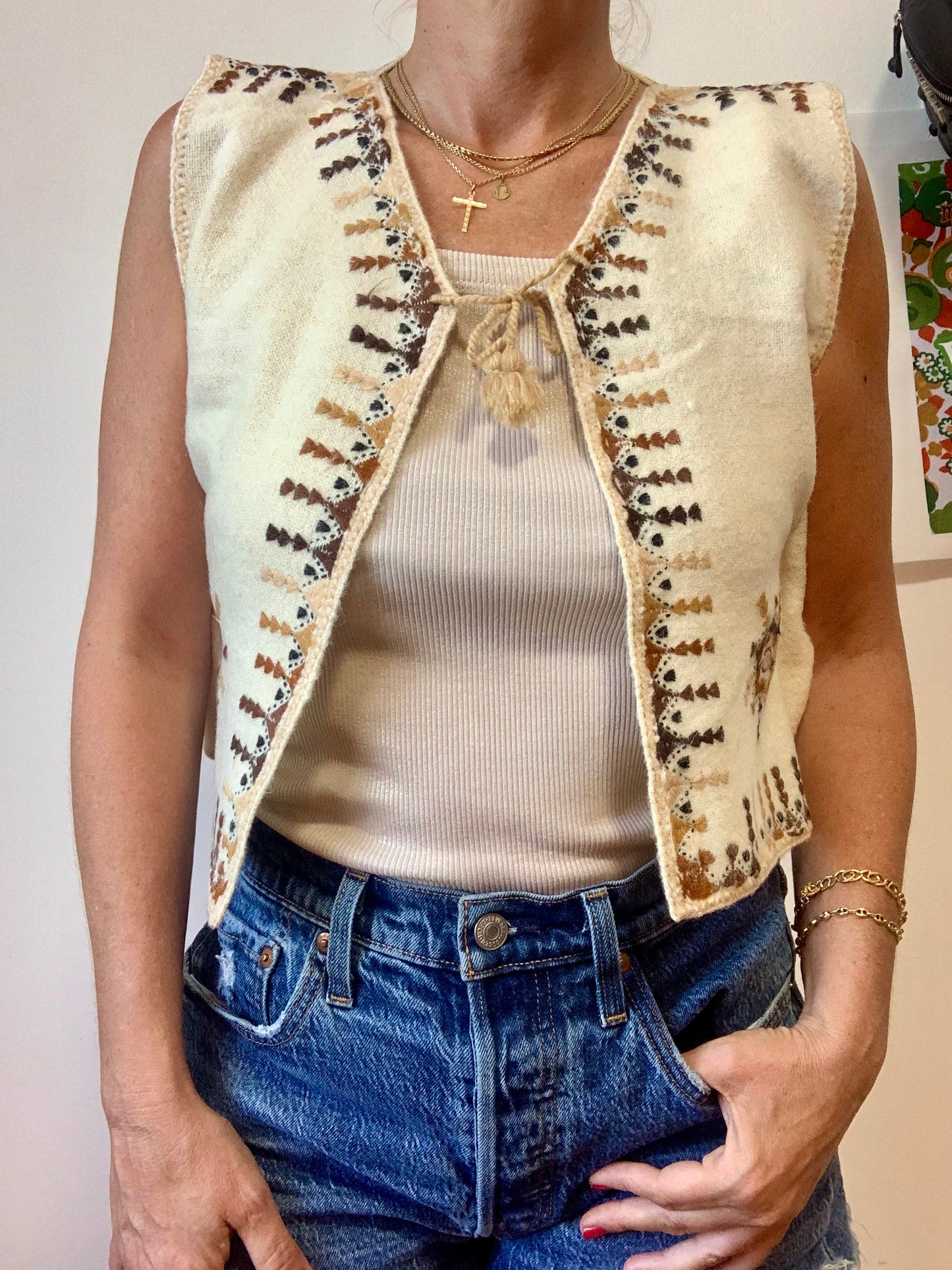 Gilet court Laine broderies Vintage T38