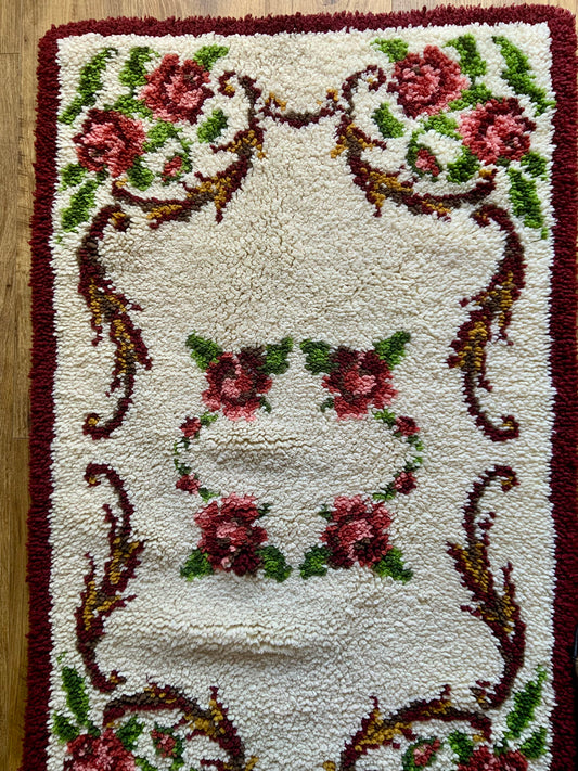Tapis à Fleurs Vintage Neuf Fait main.