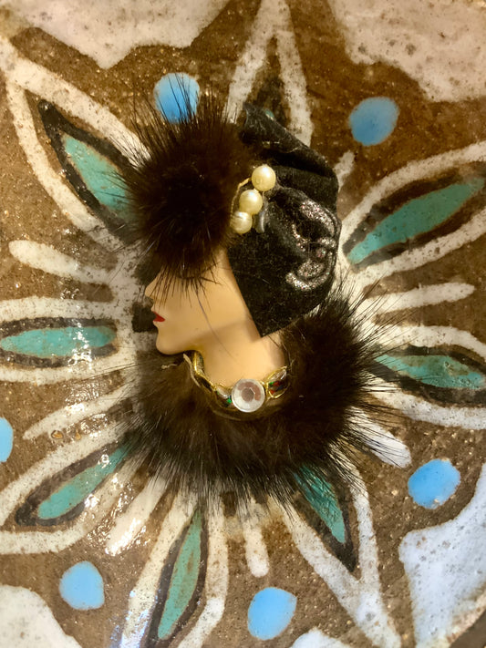 Broche tête de femme Vintage 1980