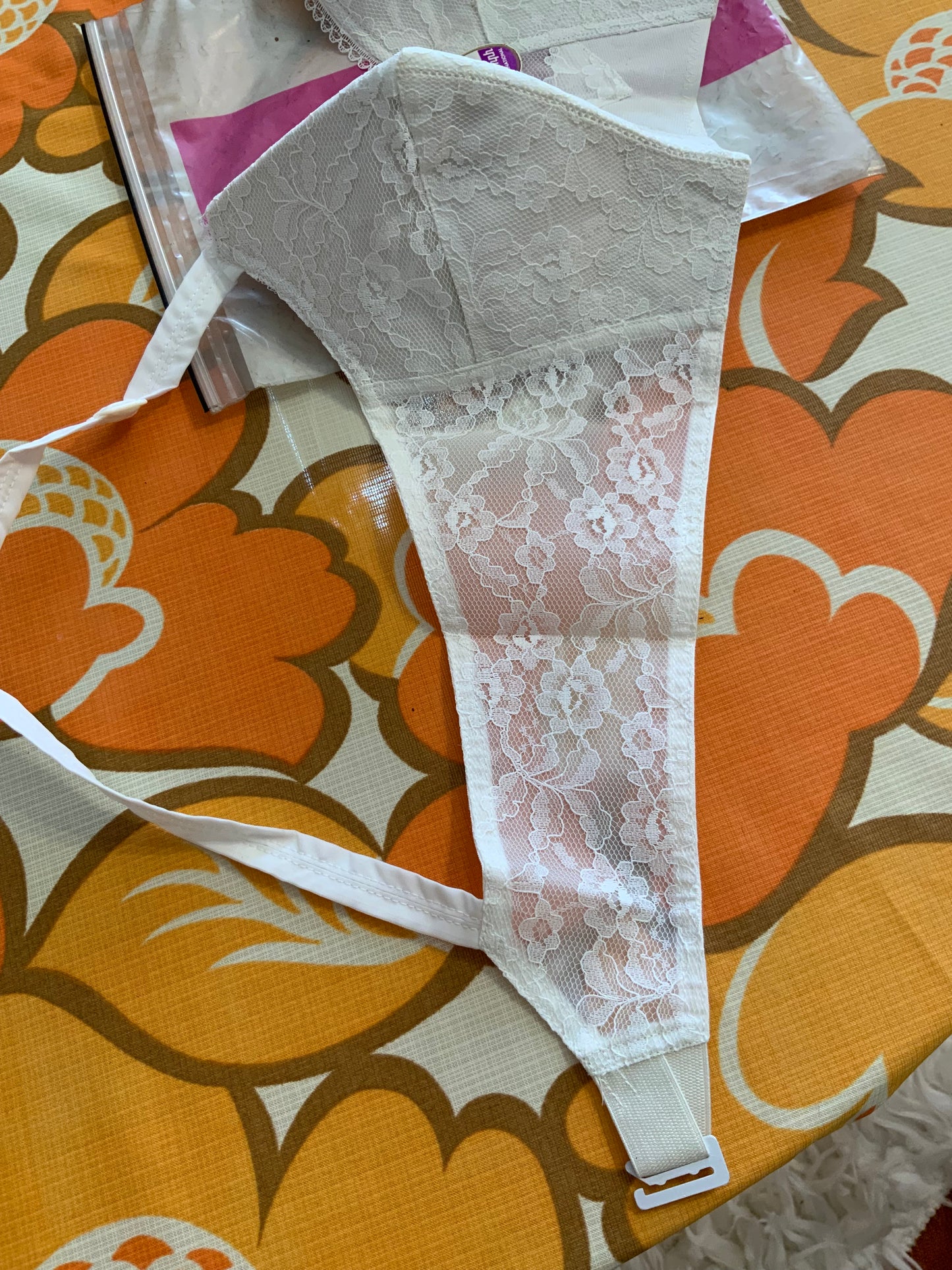 Soutien Gorge 1960 Triumph Vintage Neuf Dentelle Poitrine Pointue France