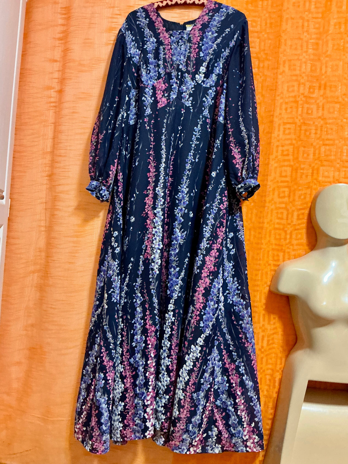 Robe Longue Tergal Mousseline à Fleurs Creation Vintage 1970- T46maxi.