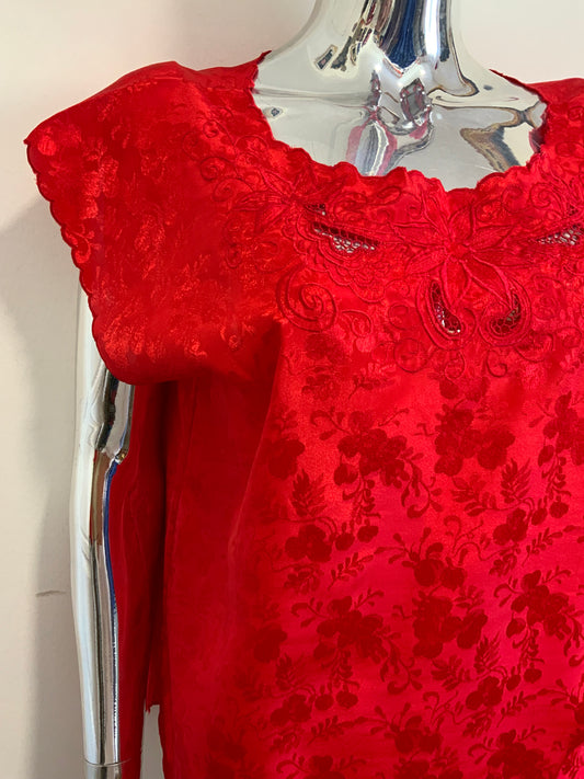Blouse Soyeuse Rouge Broderies Fleurs Vintage