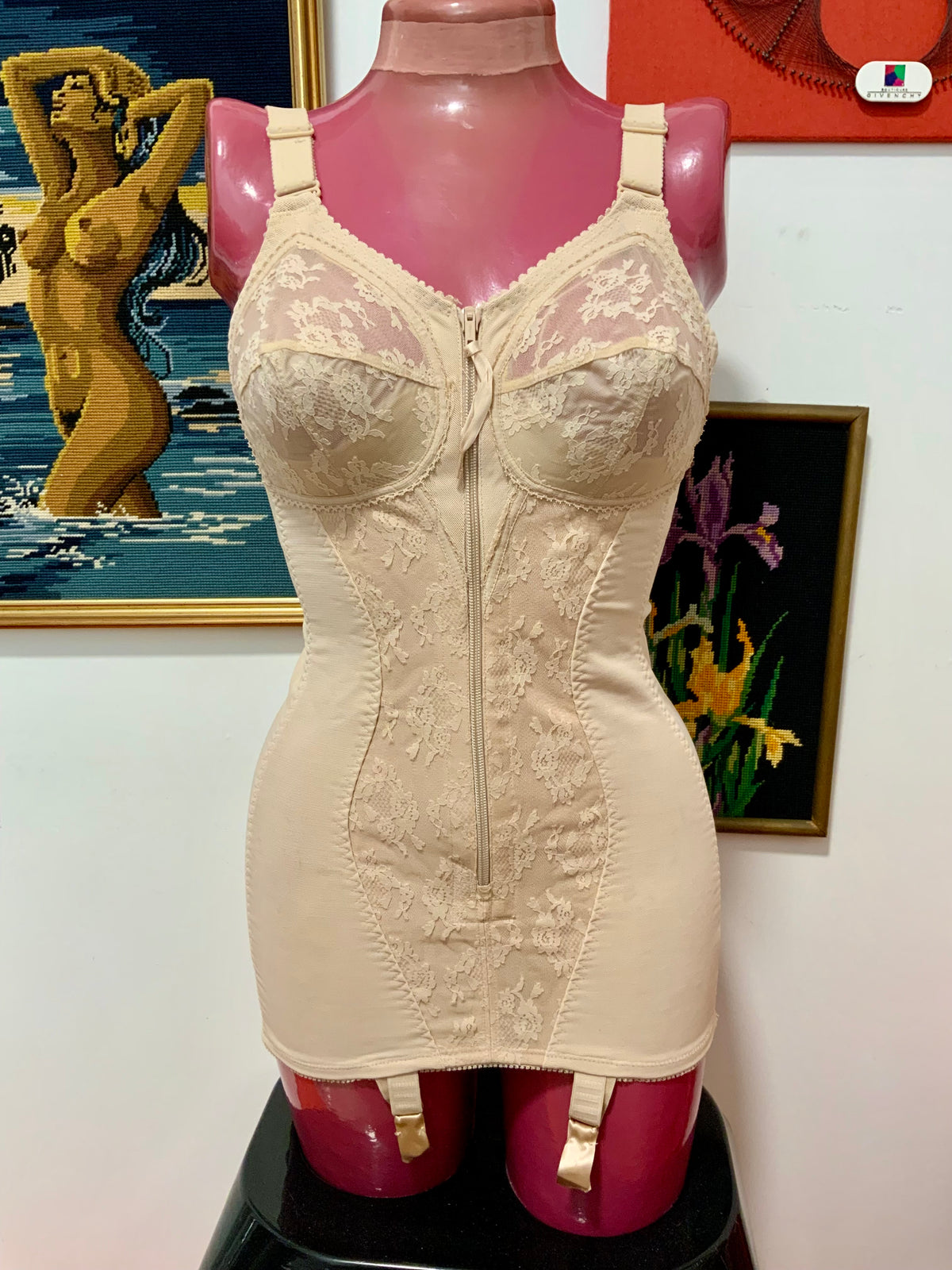 Robe à pois sur noir / blanc cassé | Vetement Robe à pois sur noir / blanc cassé | Vetement