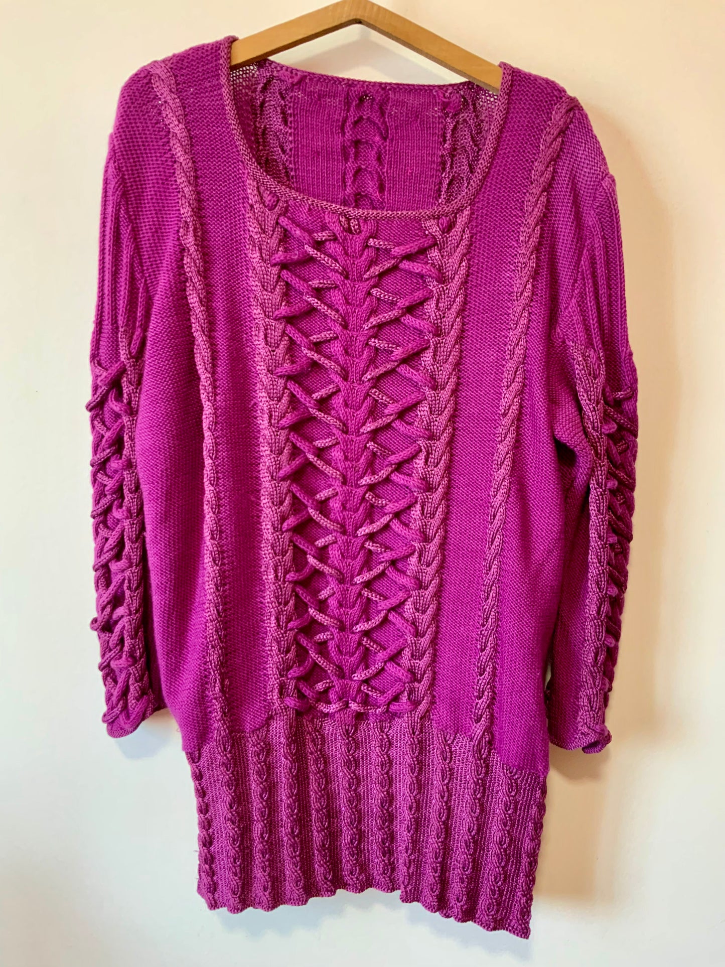 Pull Robe tricoté main Fuchsia Torsades Magnifique et chic Vintage