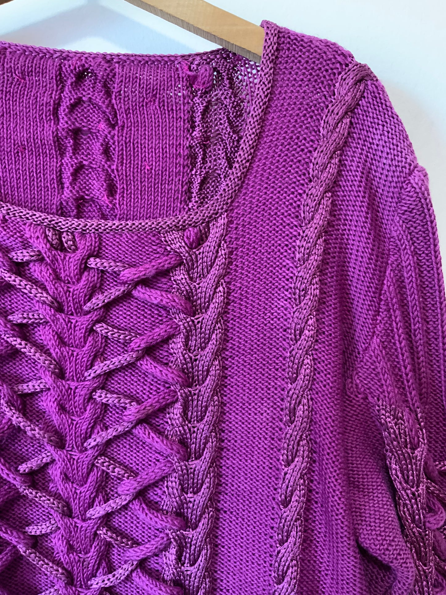 Pull Robe tricoté main Fuchsia Torsades Magnifique et chic Vintage