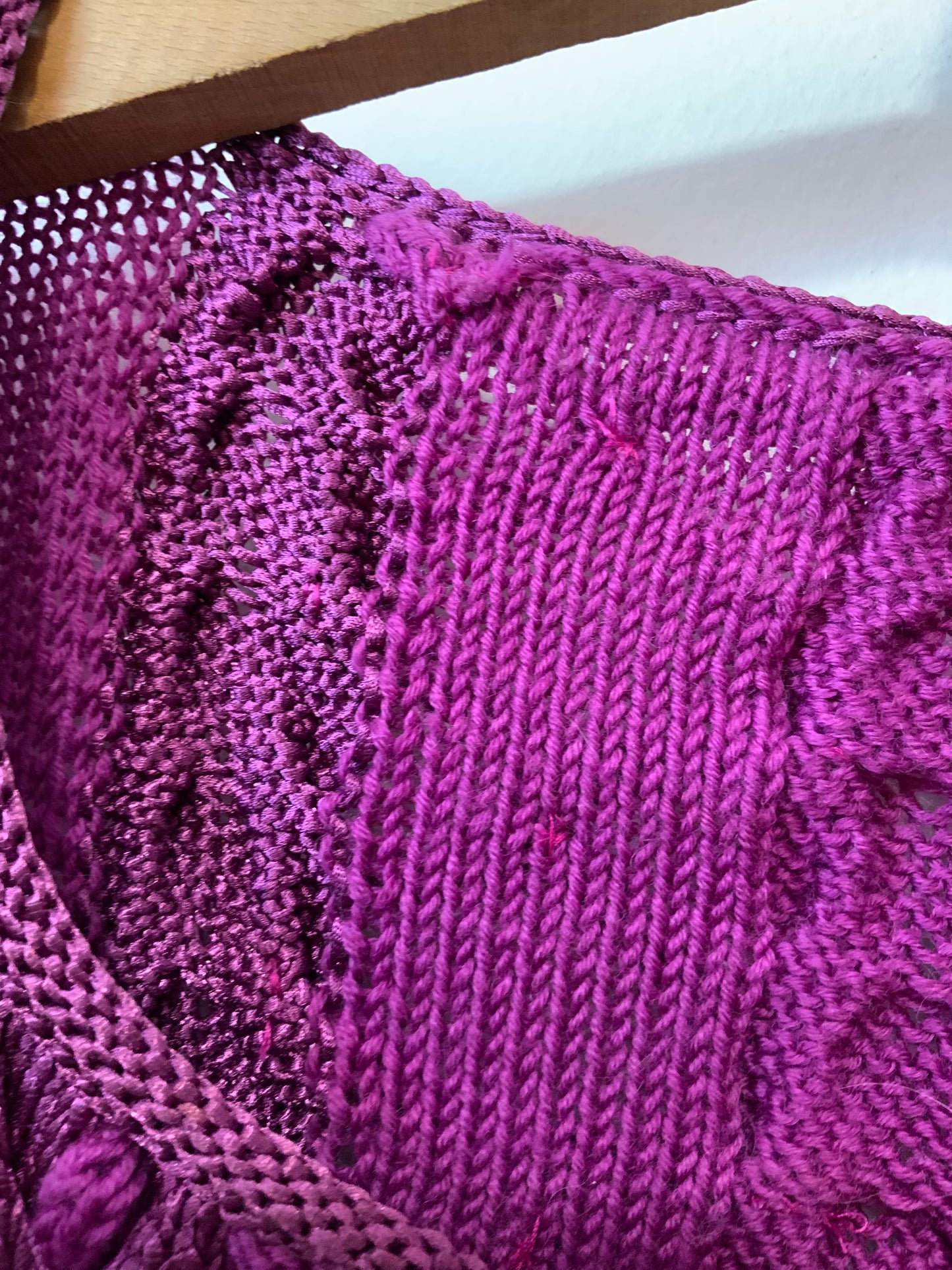 Pull Robe tricoté main Fuchsia Torsades Magnifique et chic Vintage