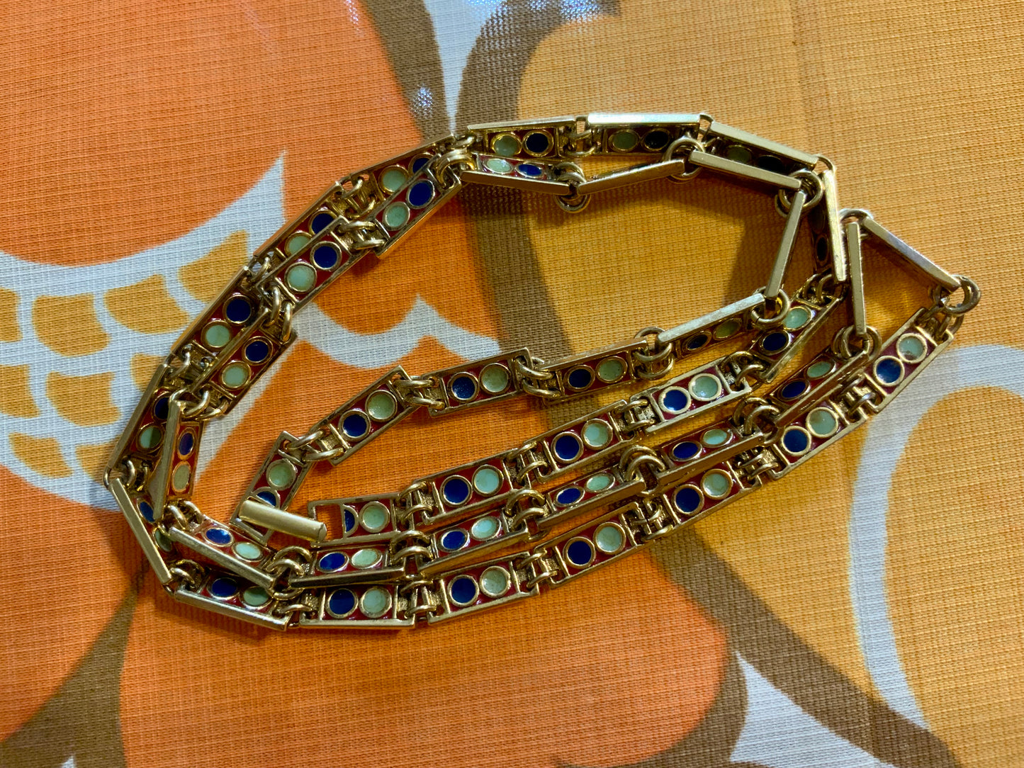 Collier Métal et couleurs mailles rectangles plates Vintage