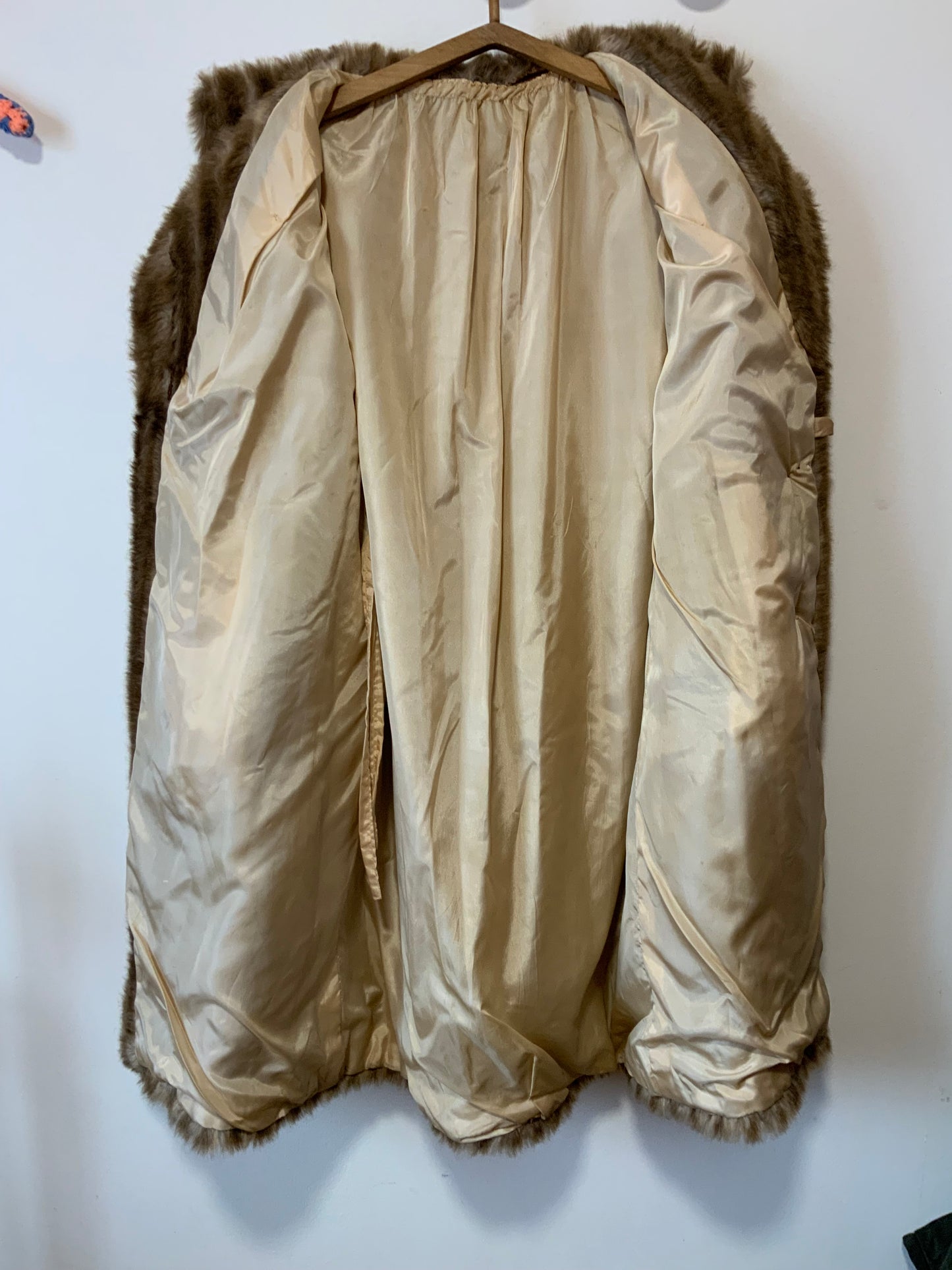 Grand manteau Chic Fausse fourrure Vintage Fait Main création 1960/70