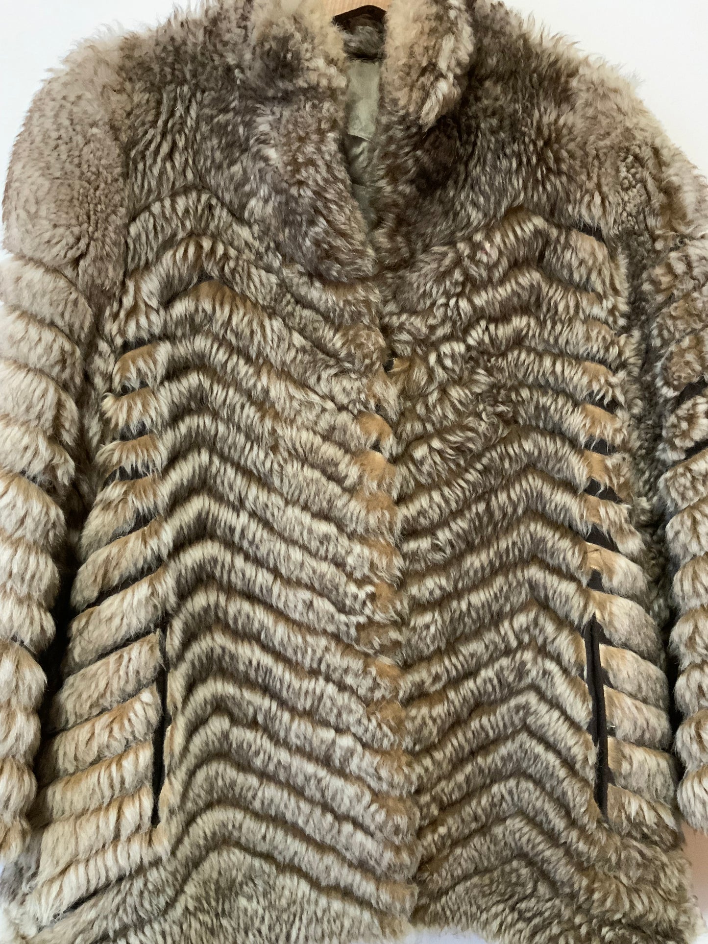 Manteau Fourrure synthétique Création faite à la main Vintage 1970