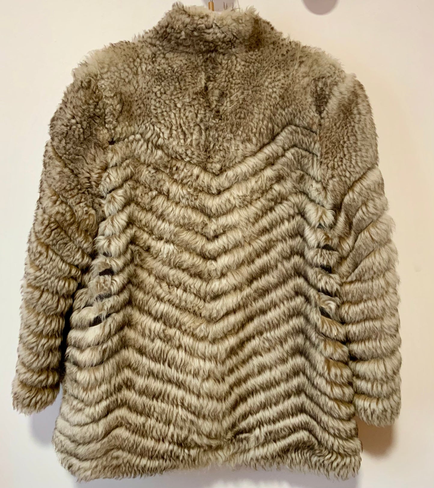 Manteau Fourrure synthétique Création faite à la main Vintage 1970