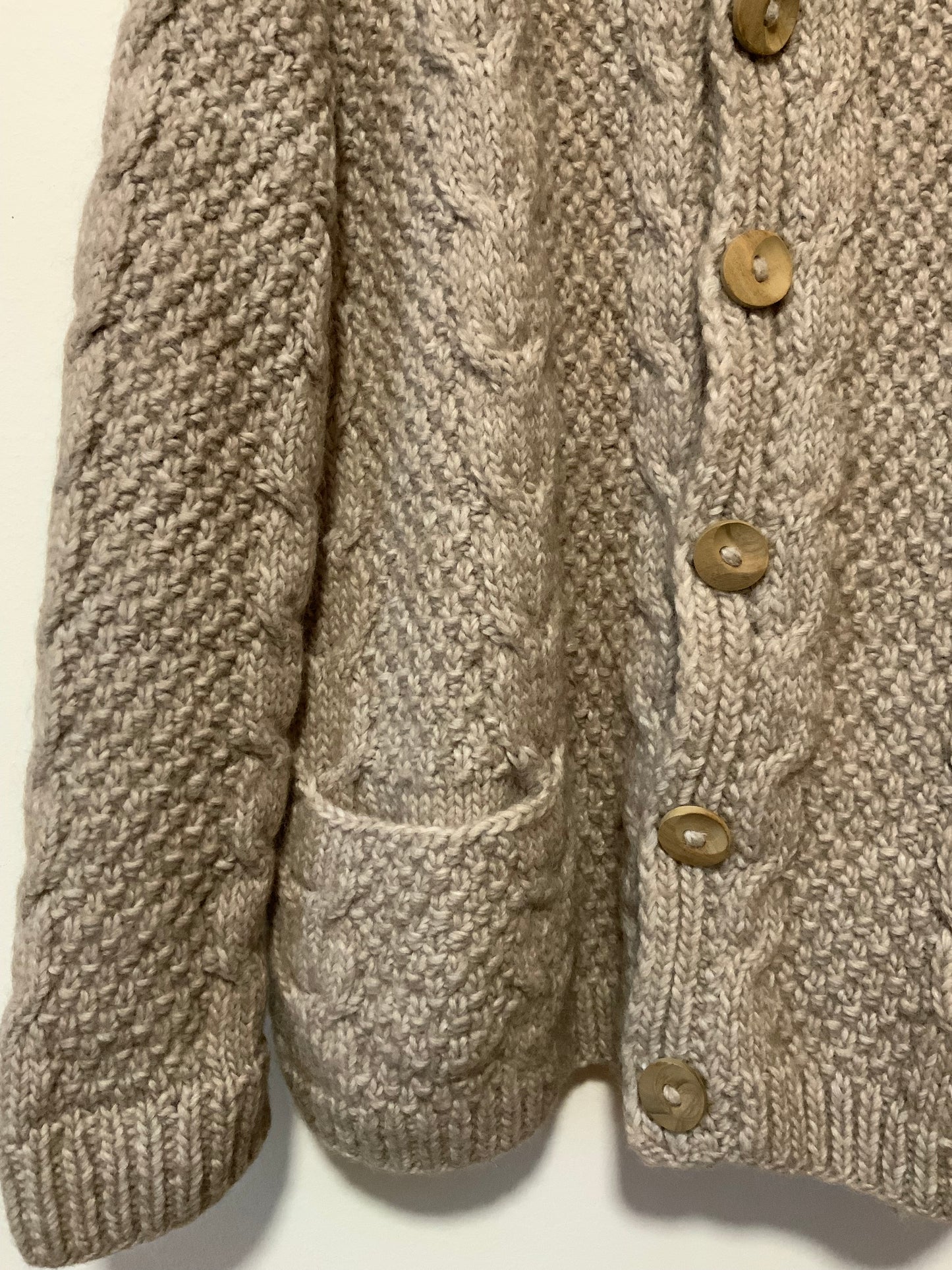 Gros gilet Laine tricot torsades main façon irlandais boutons bois Vintage Hiver