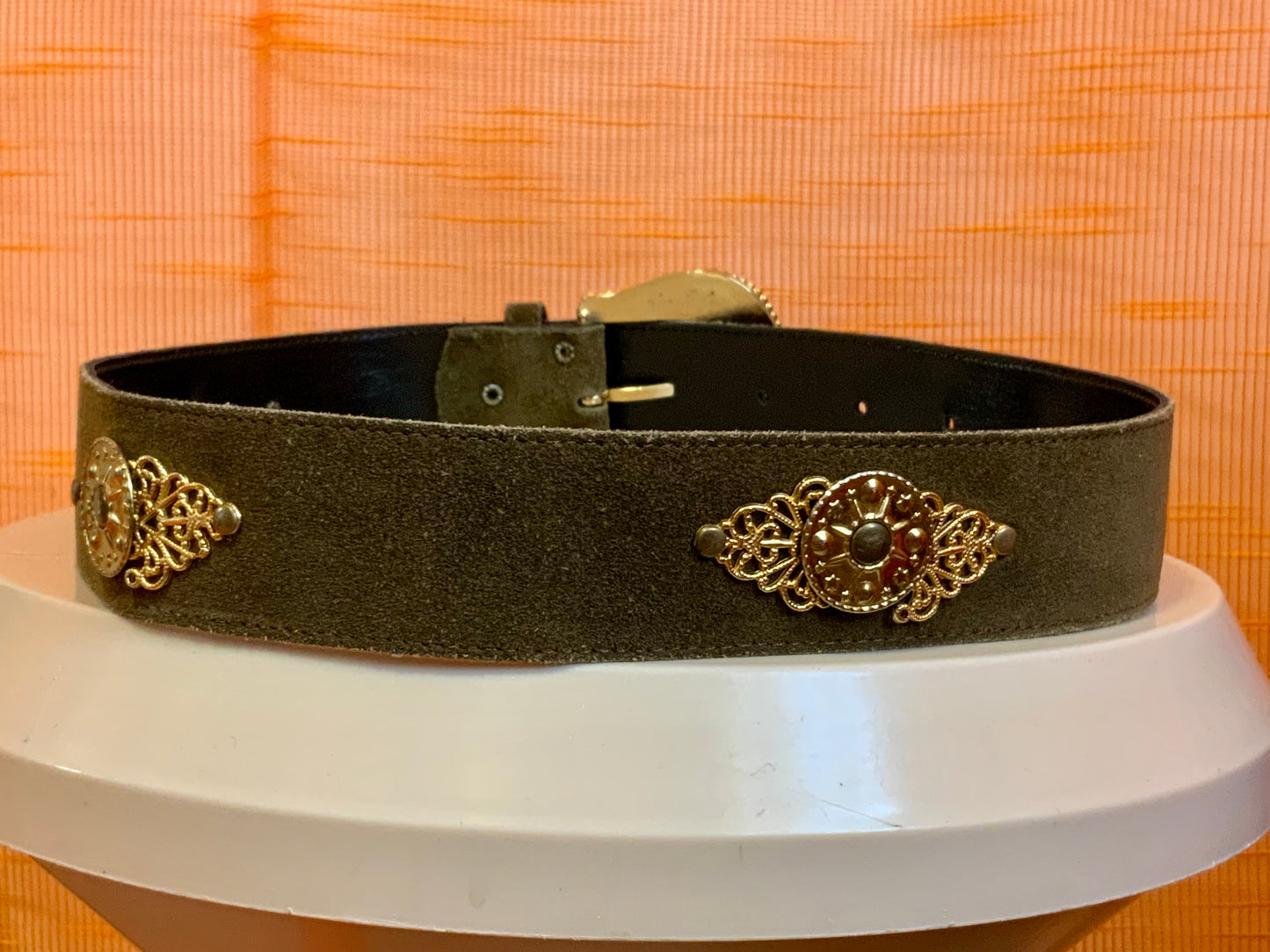 Ceinture daim verte et motifs dentelle métal doré Vintage France