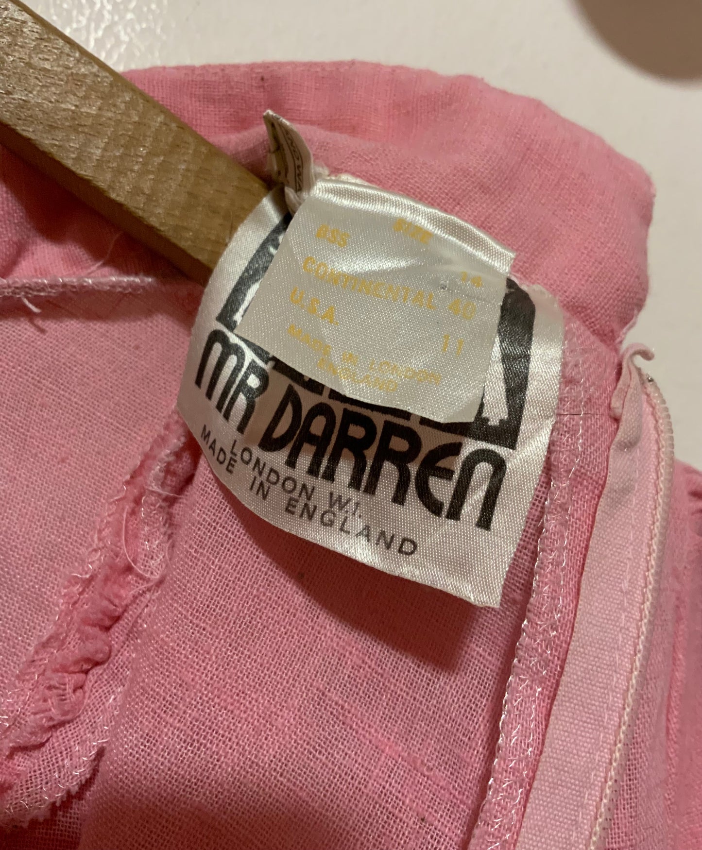 Incroyable Chemisier anglais London avec volants et dentelle de broderies anglaises Vintage 1970