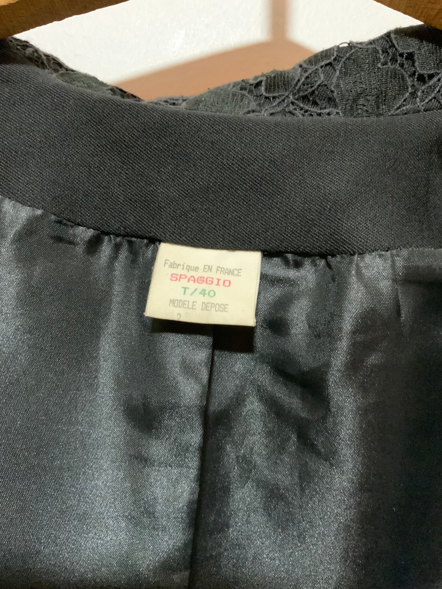 Veste cintrée croisée Epaules volume et dentelle Vintage 1990 Pure Forme