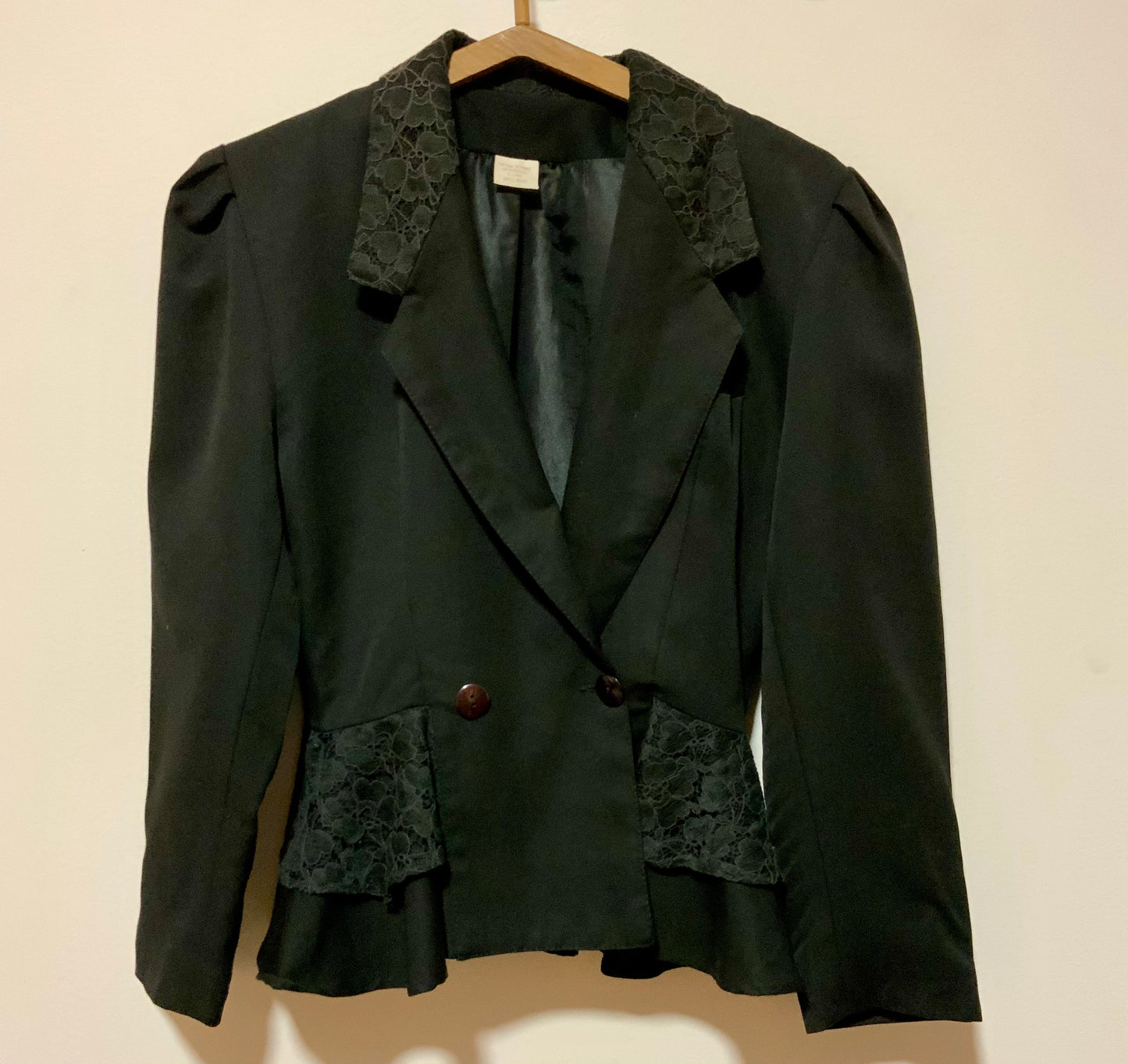 Veste cintrée croisée Epaules volume et dentelle Vintage 1990 Pure Forme