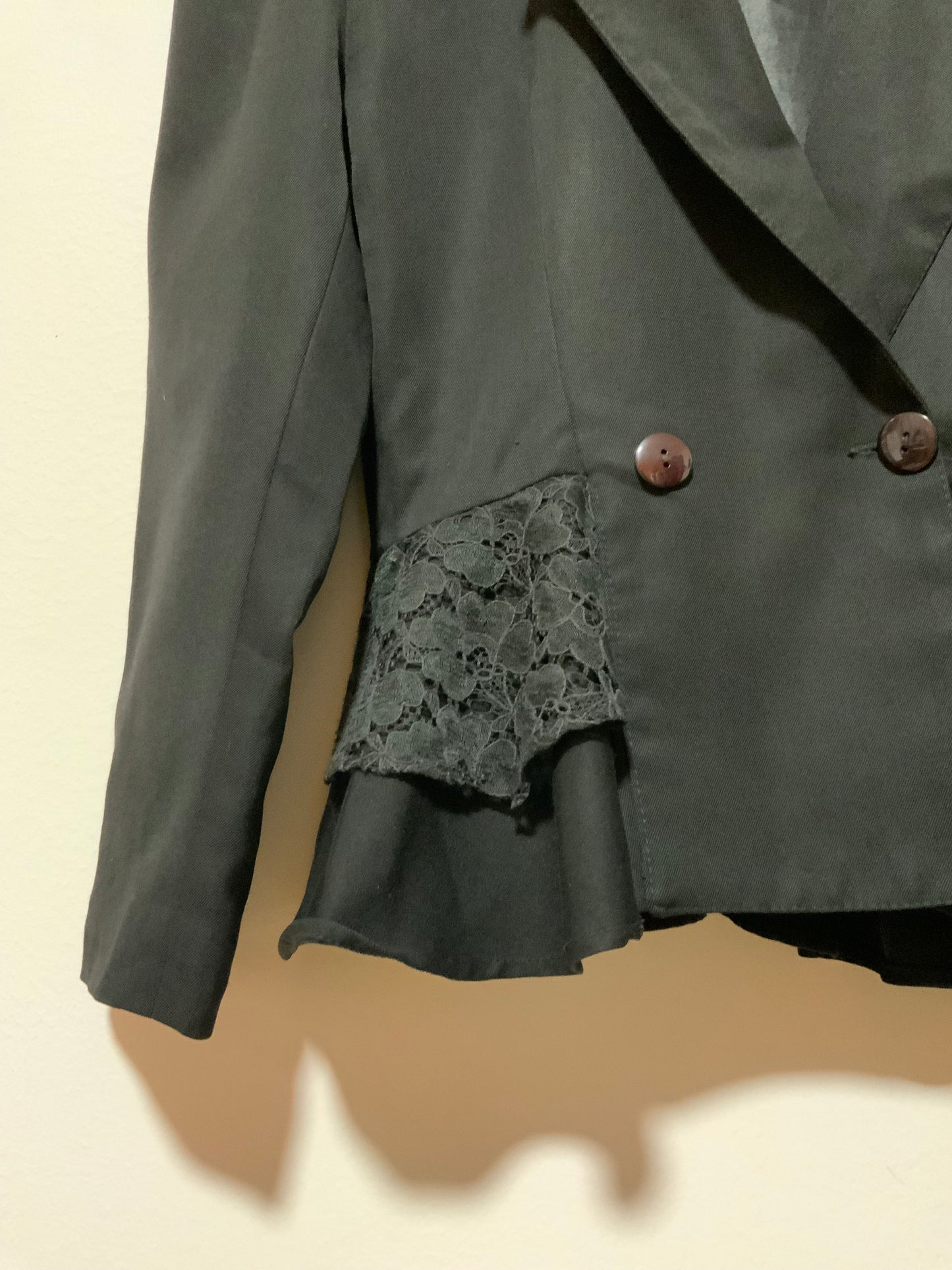 Veste cintrée croisée Epaules volume et dentelle Vintage 1990 Pure Forme