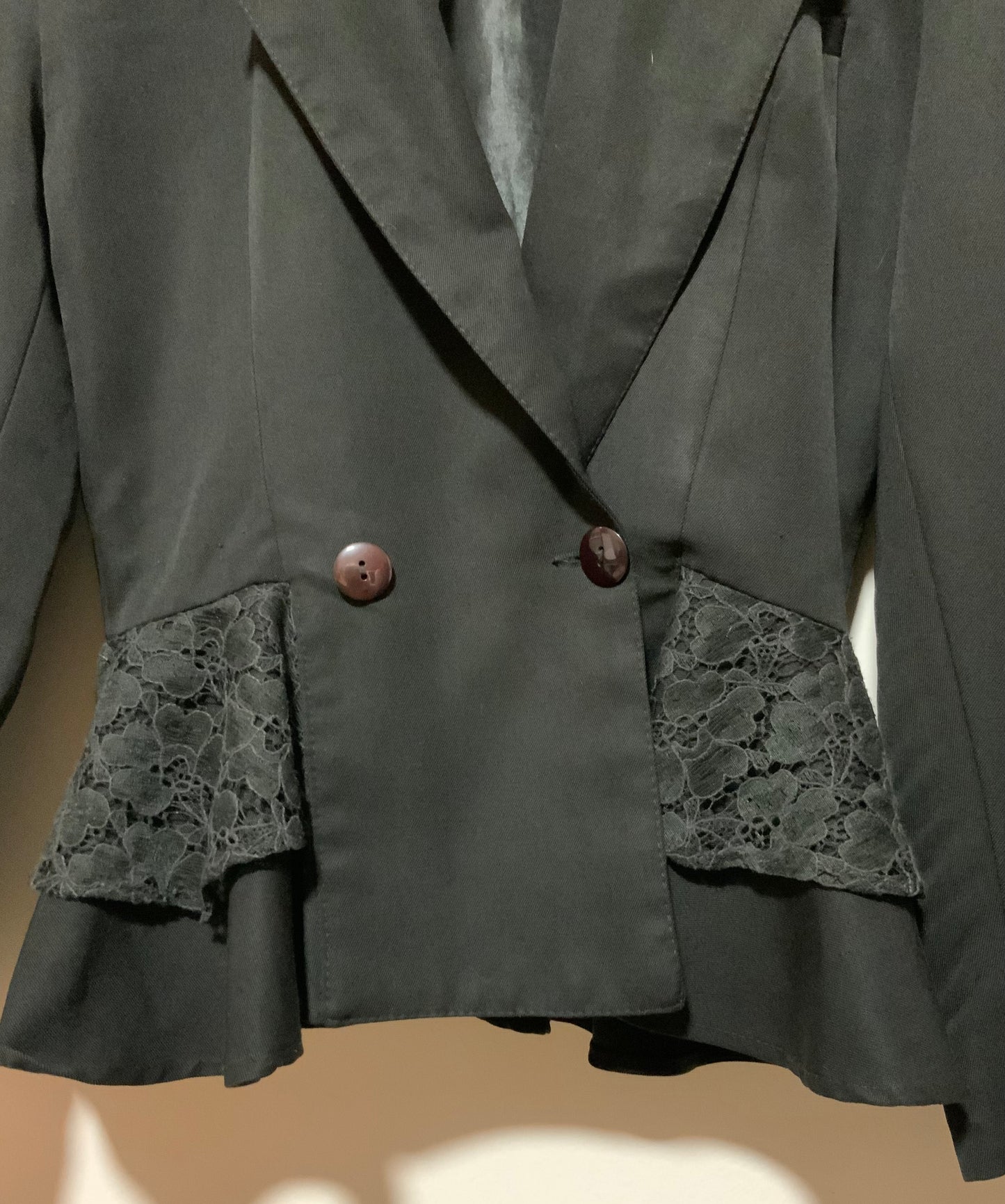 Veste cintrée croisée Epaules volume et dentelle Vintage 1990 Pure Forme