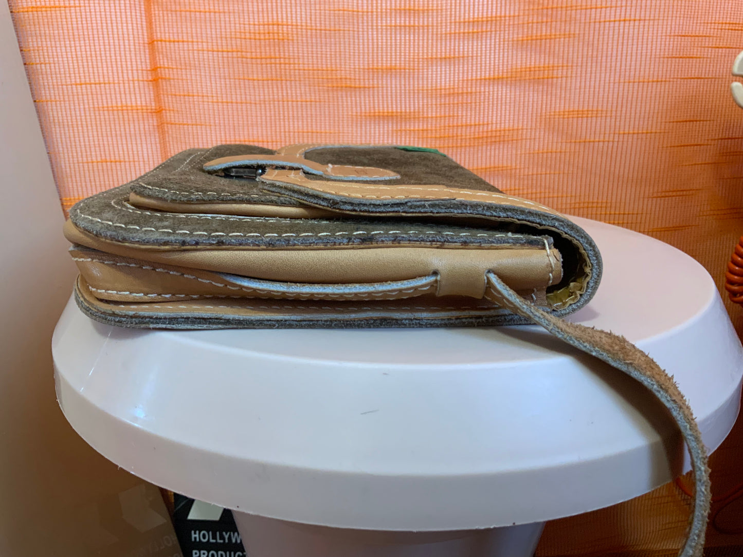 Sac à main Bandoulière Le Tann’s Daim Kaki Iconique 1980