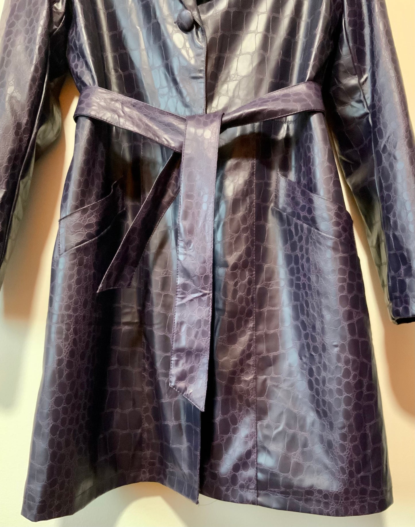 Trench PVC Vintage 1990 Facon croco couleur Aubergine