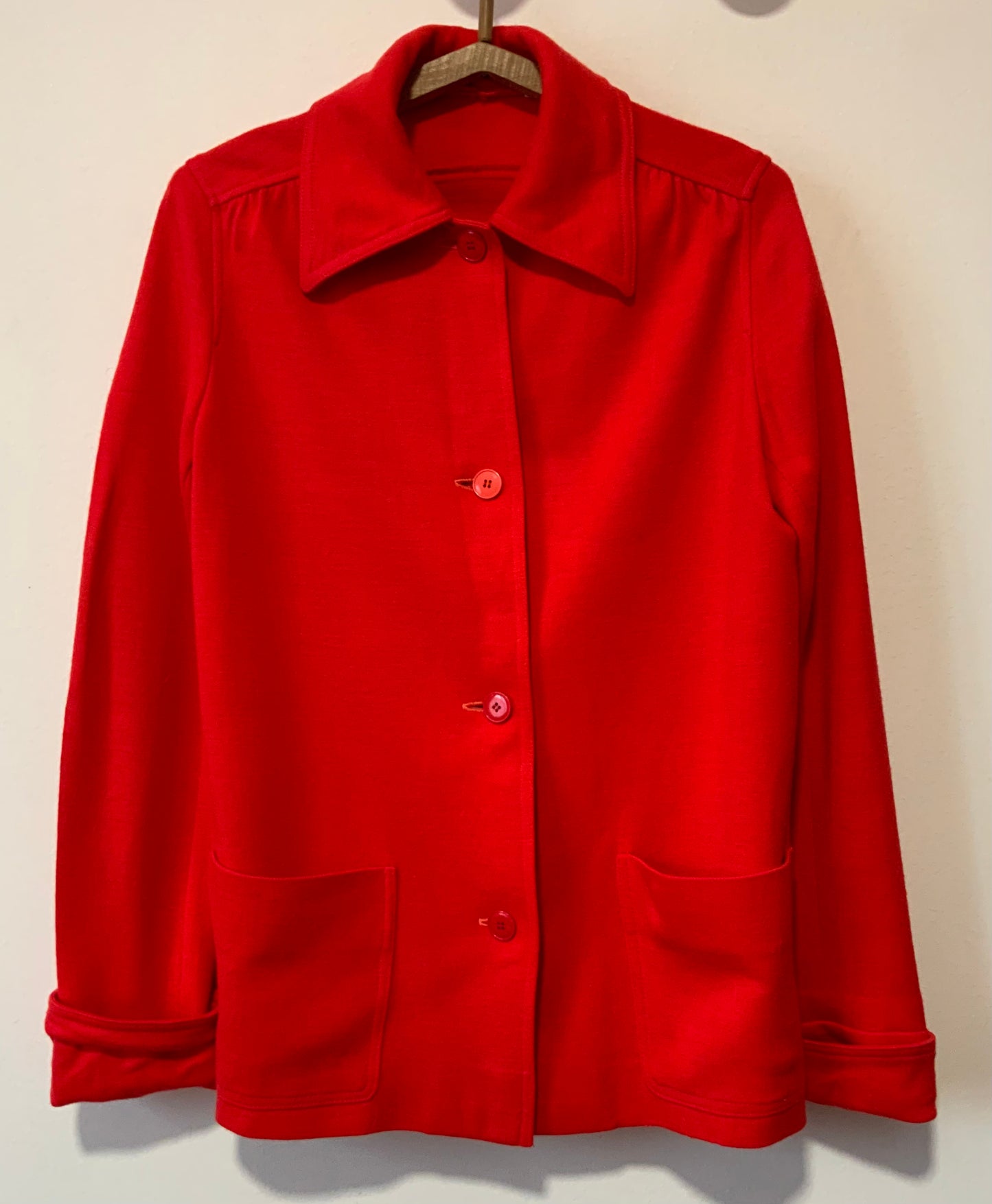 Très belle Veste Rouge Confection Main Vintage 1970