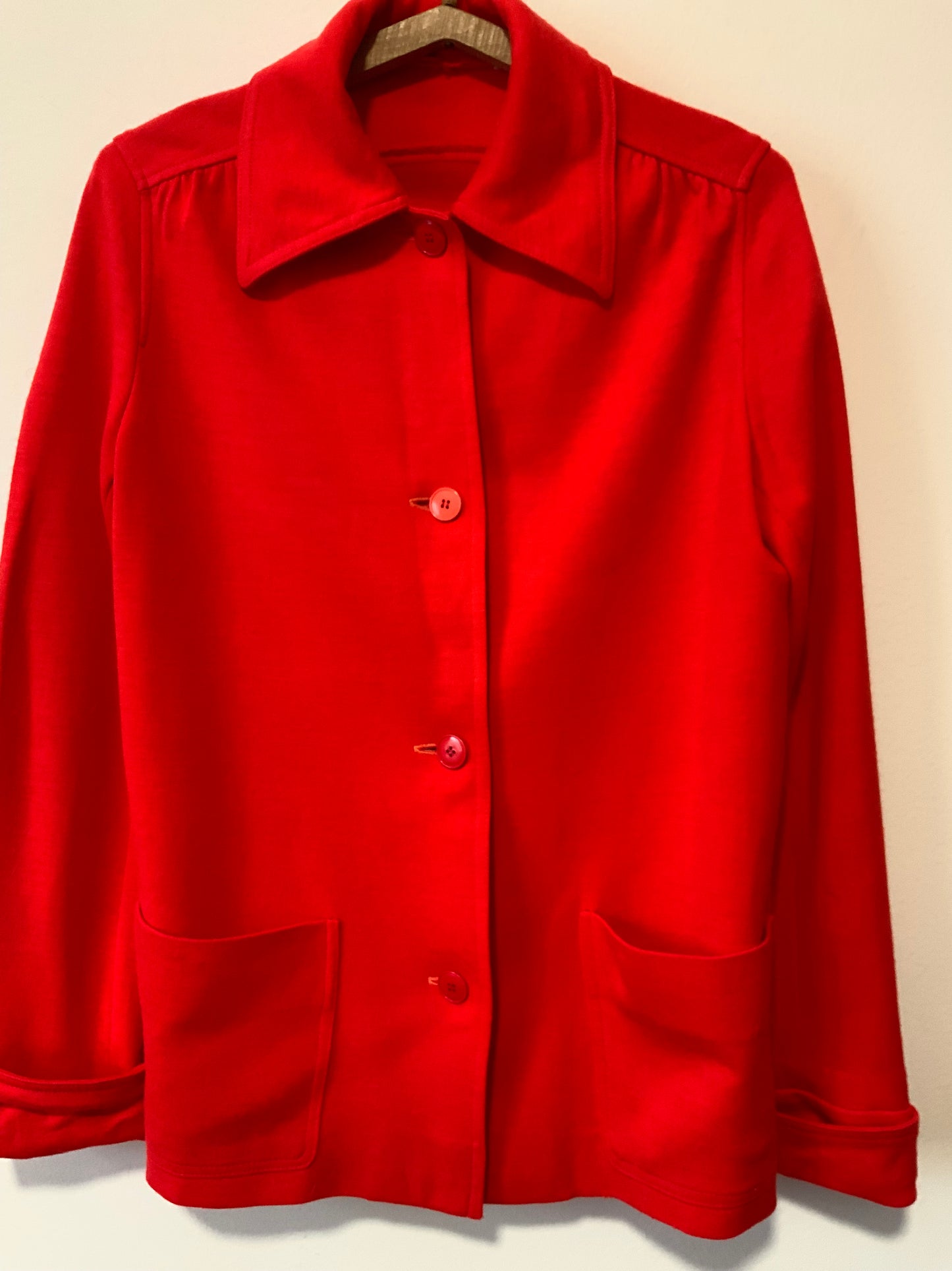Très belle Veste Rouge Confection Main Vintage 1970