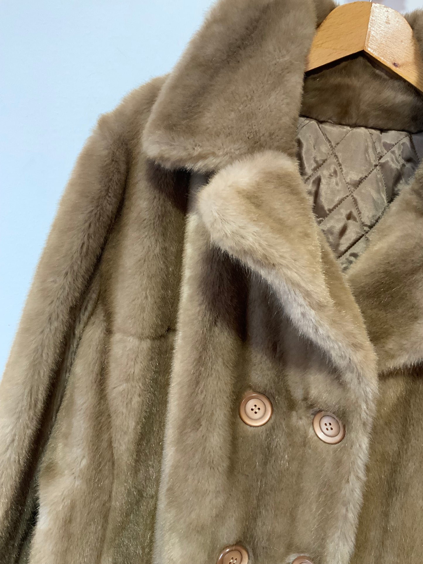 Grand manteau en fourrure synthétique Confection 1960/70 Beauté Vintage