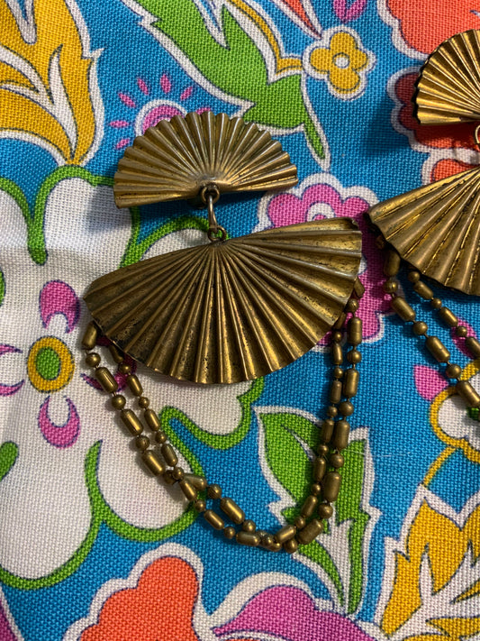 Grandes Boucles d’oreilles forme éventail pendantes métal doré Vintage Ancien