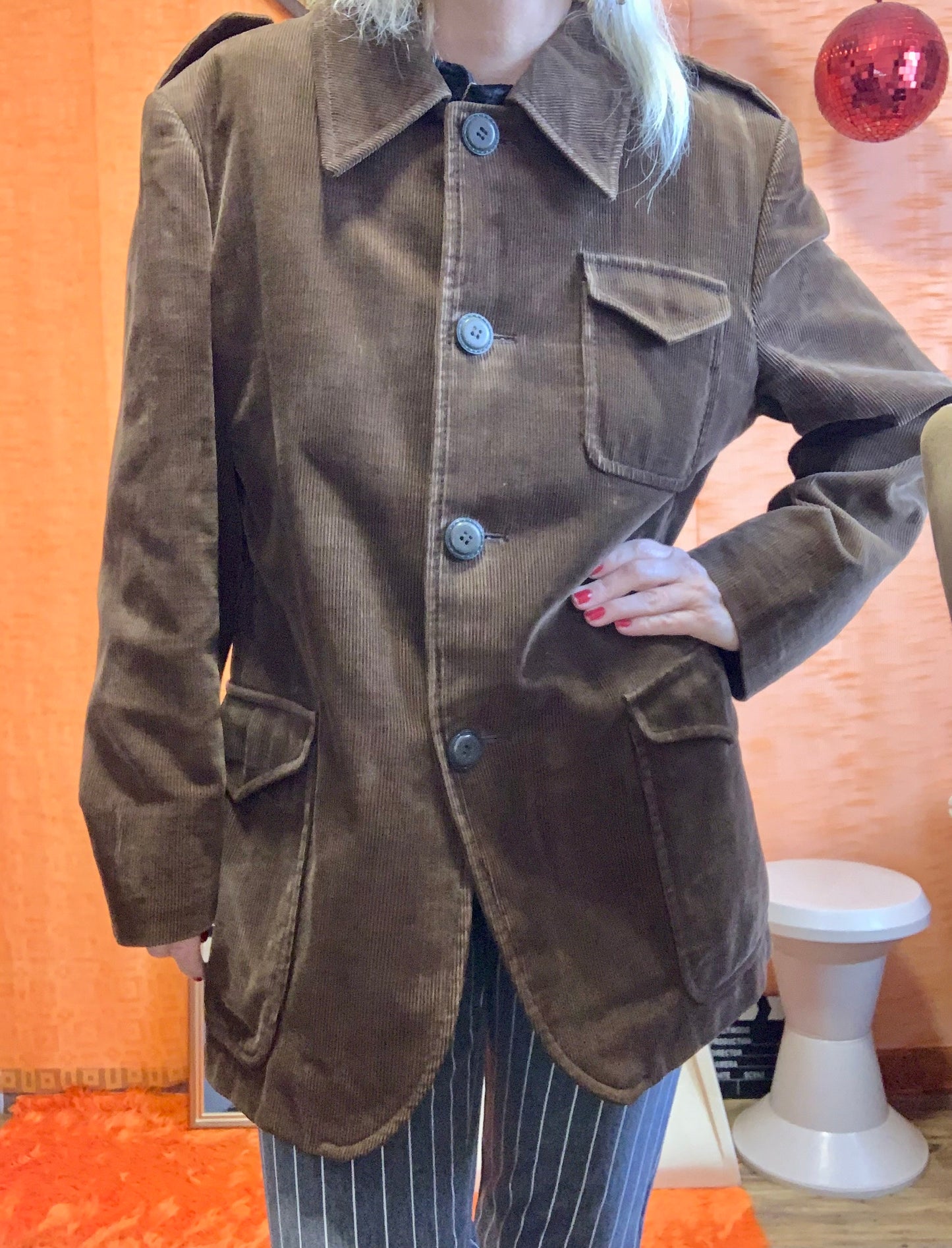 Très belle veste longue en velours côtelé Marron Vintage Authentique