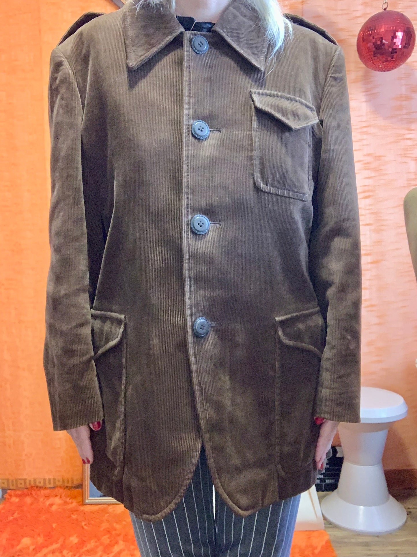 Très belle veste longue en velours côtelé Marron Vintage Authentique