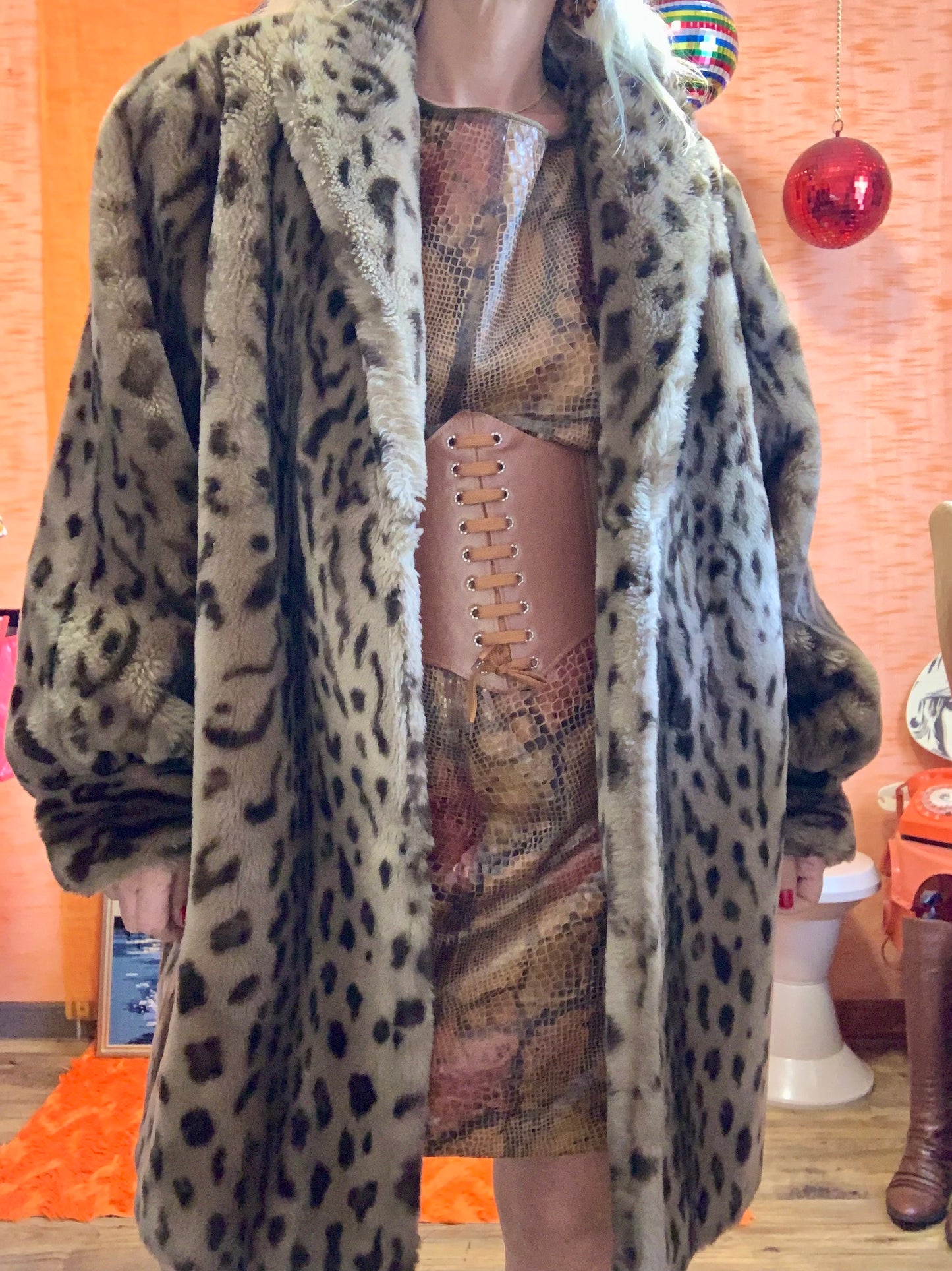 Superbe manteau fausse fourrure Léopard Vintage 1980