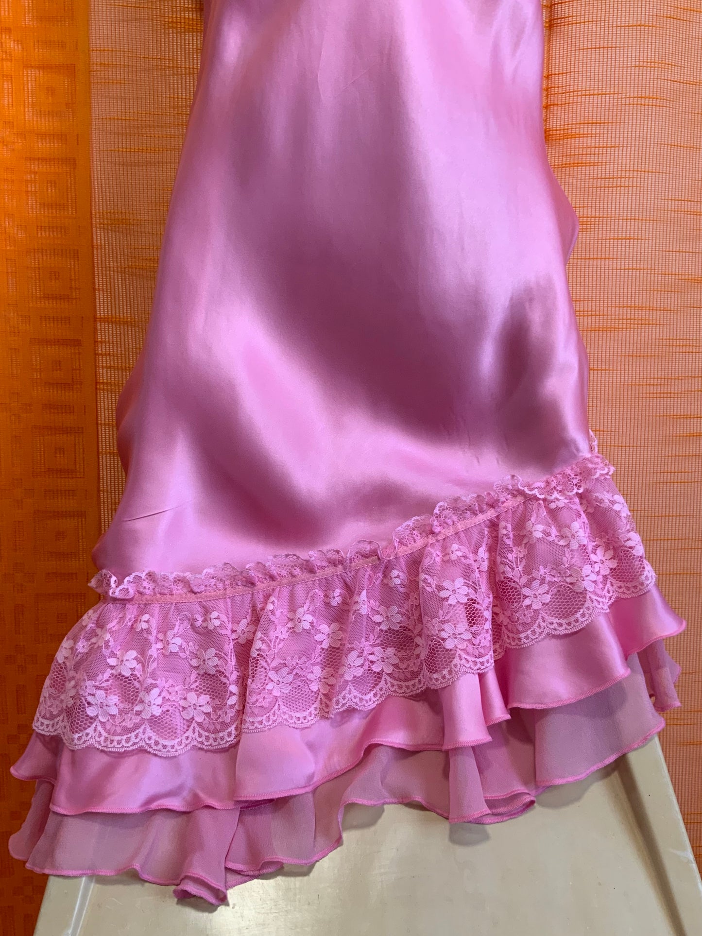 Robe En pure soie Rose Dentelle Sexy Modèle Miss Vintage 1990